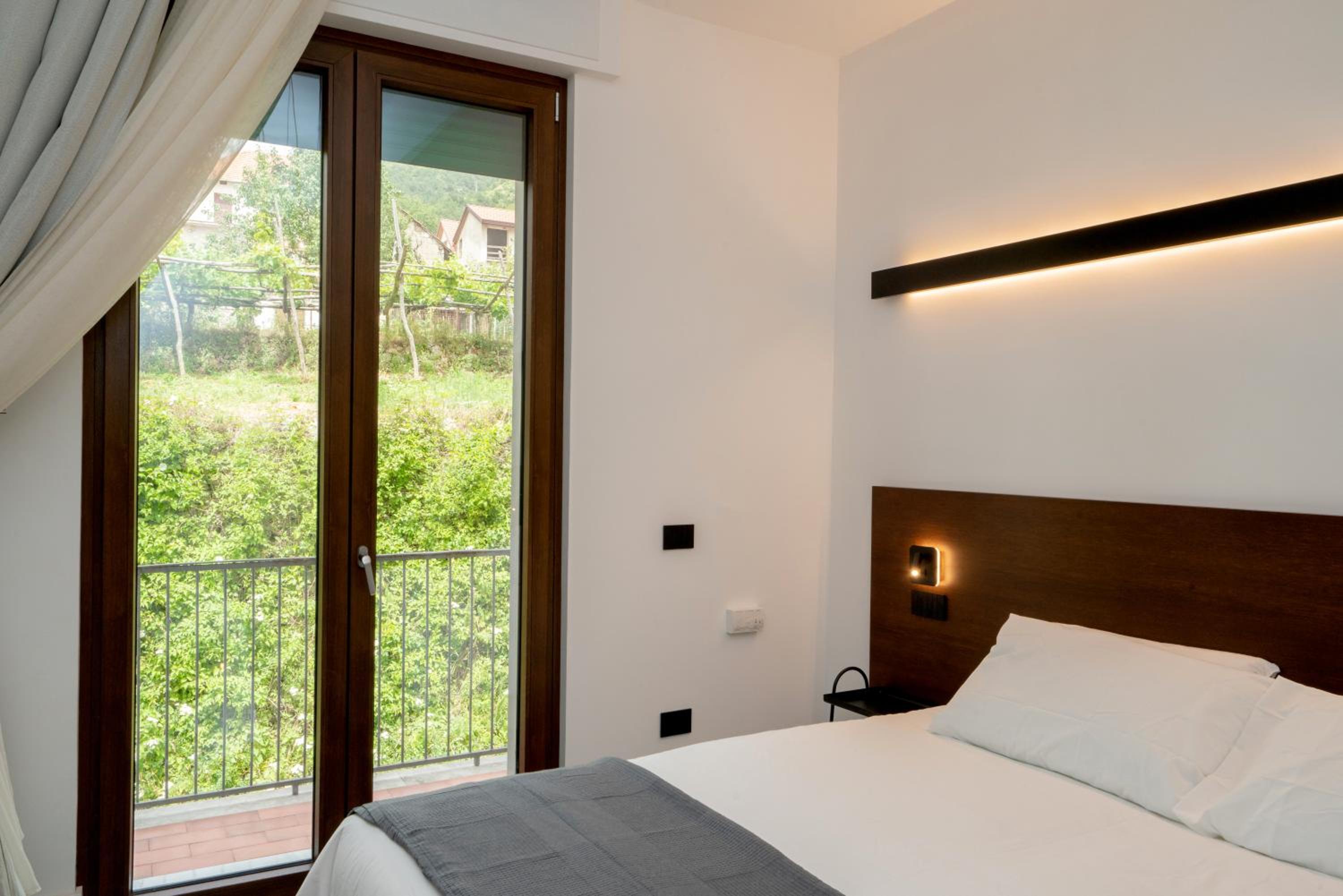 King Room with Balcony photo 1