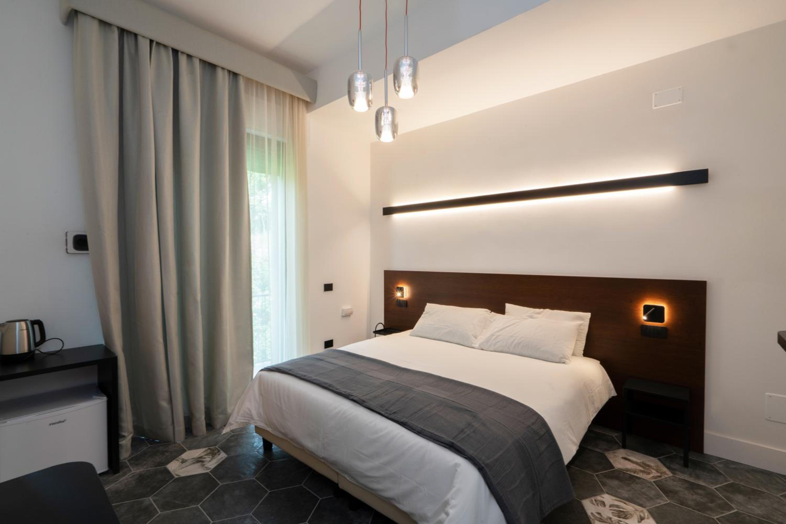 King Room with Balcony photo 2