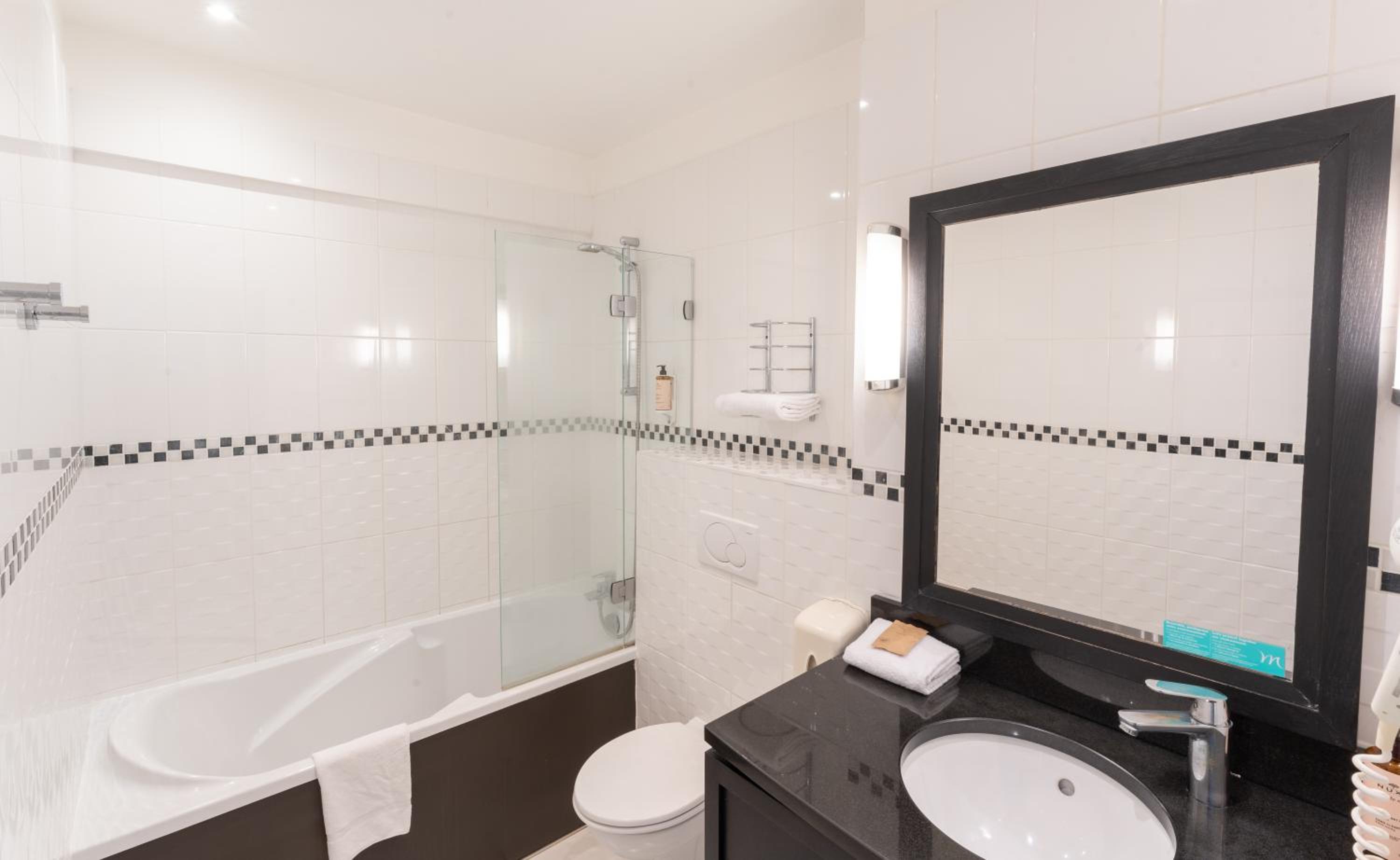 Classic  Twin Room - Photo 2