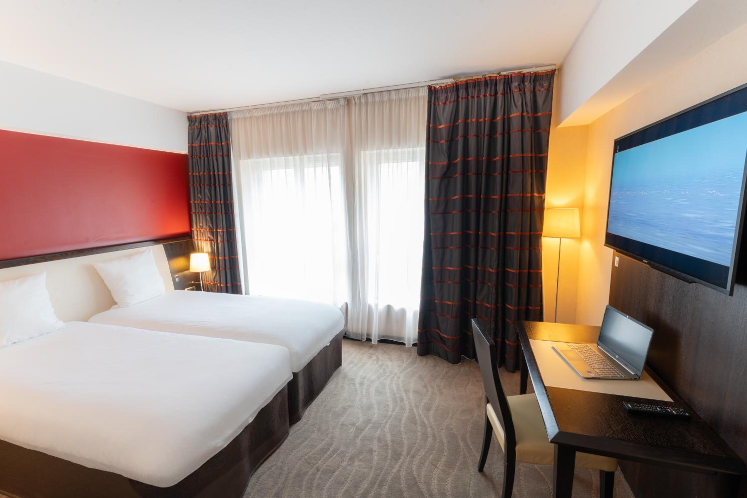 Classic  Twin Room - Photo 4
