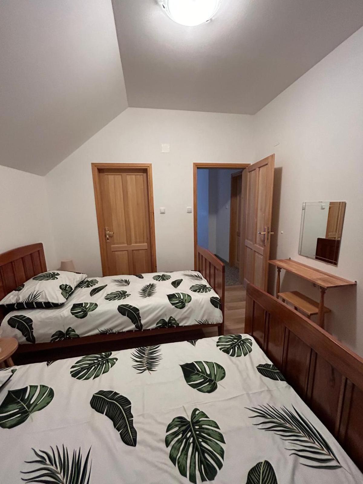 Three-Bedroom House - Photo 8