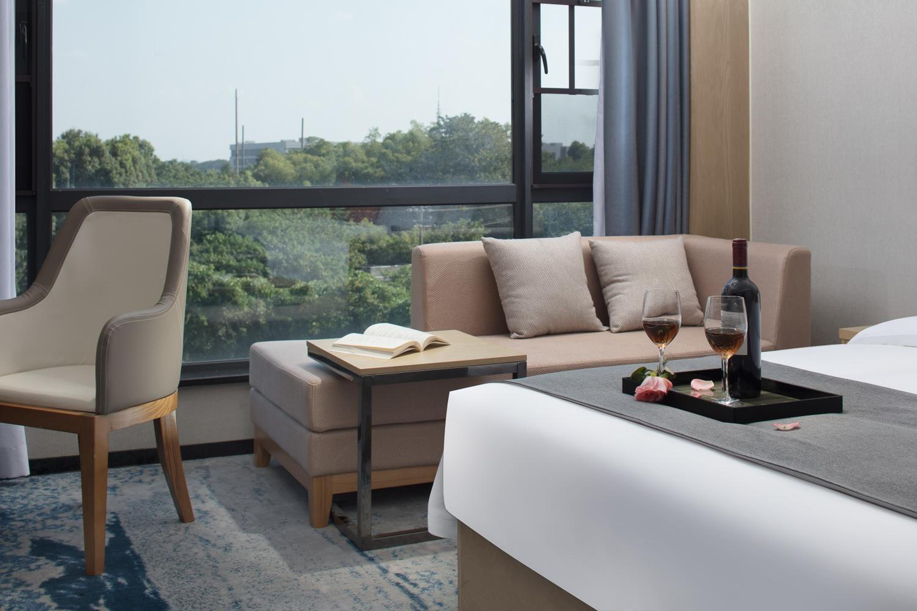 Superior Queen Room