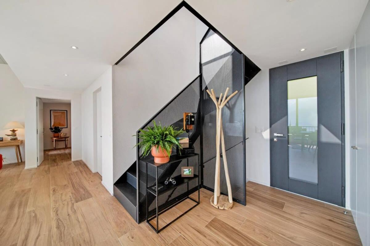 Villa photo 1