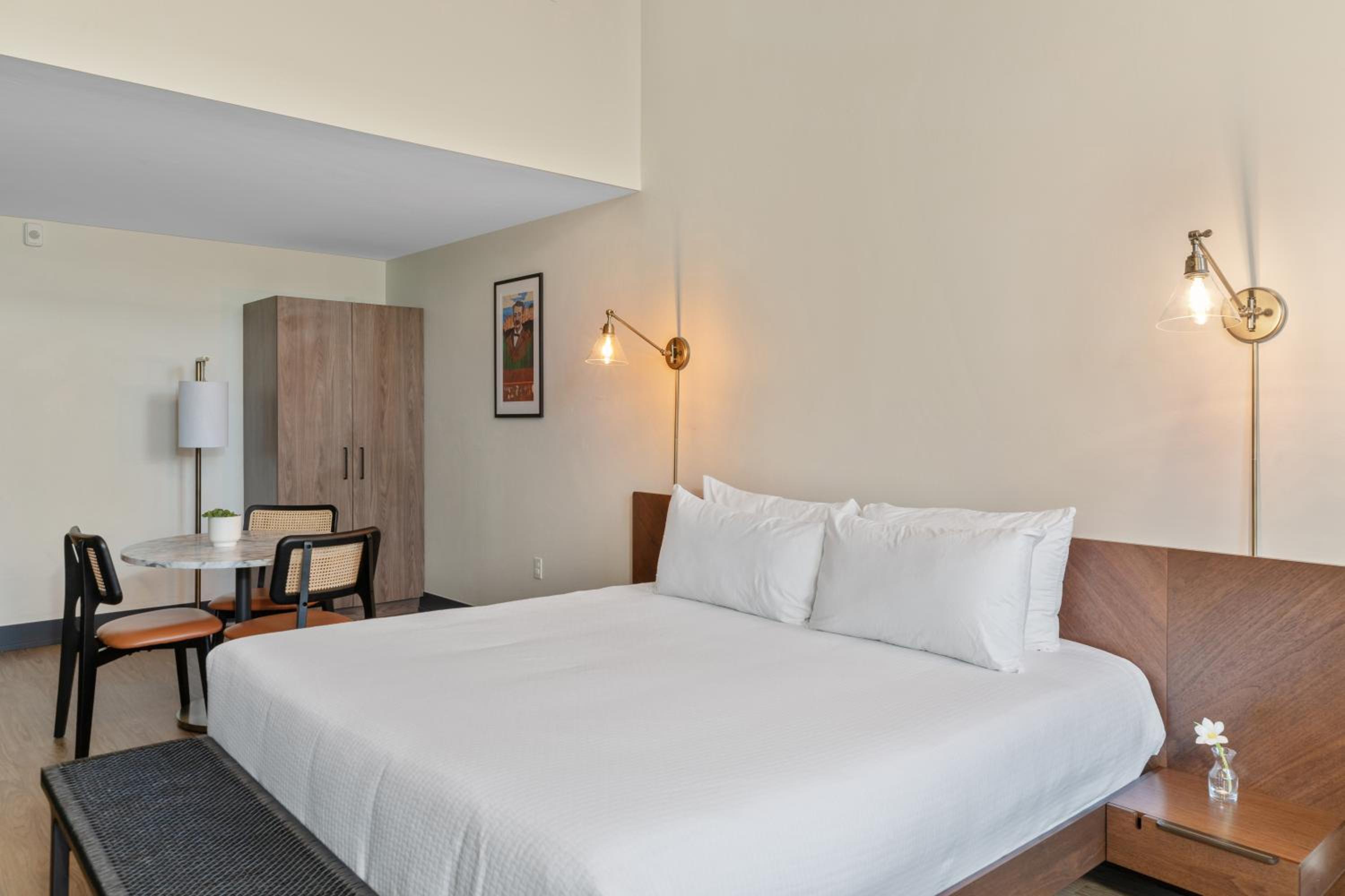 King Room with Mountain View photo 2