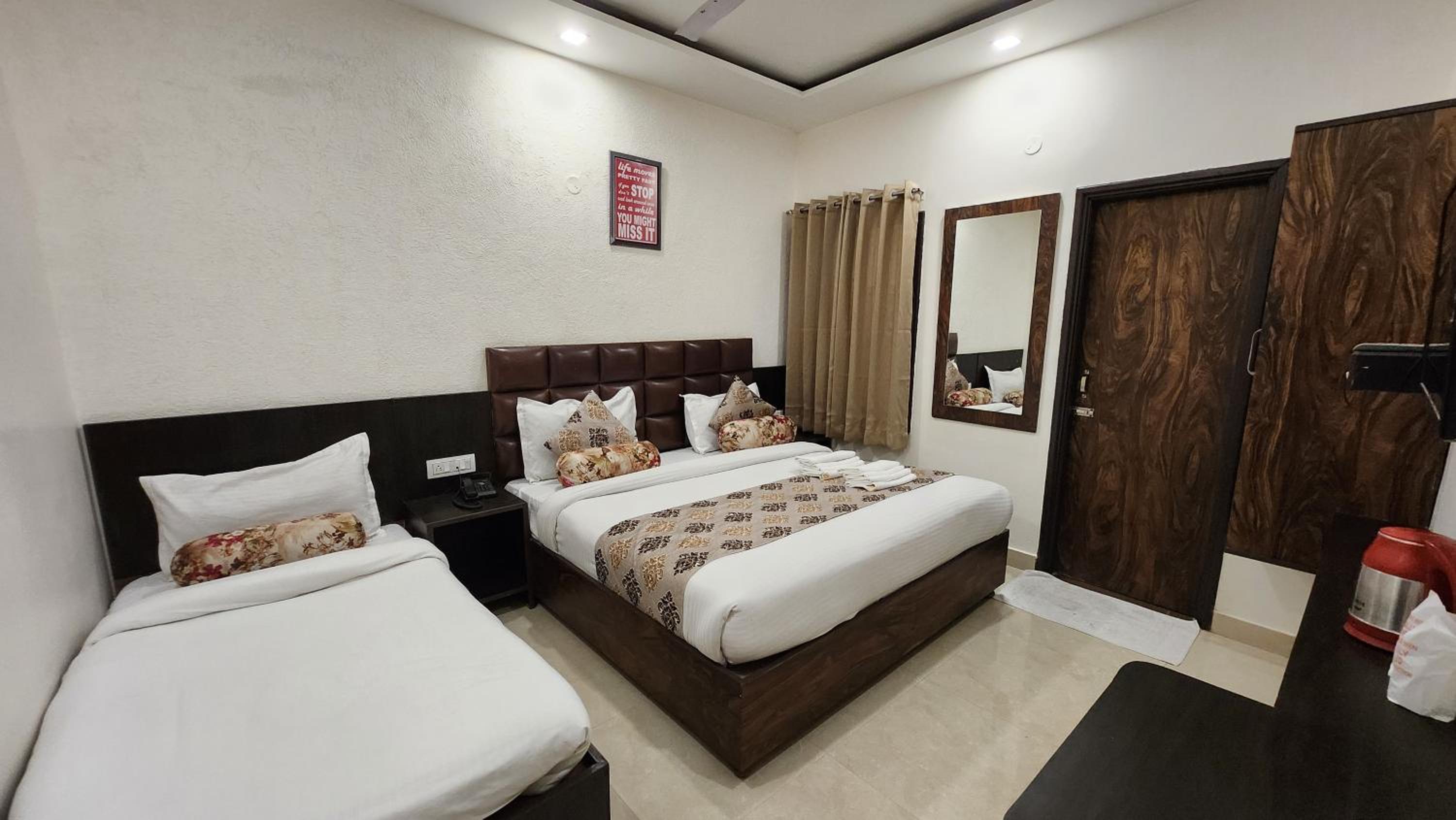 Deluxe Triple Room - Photo 5