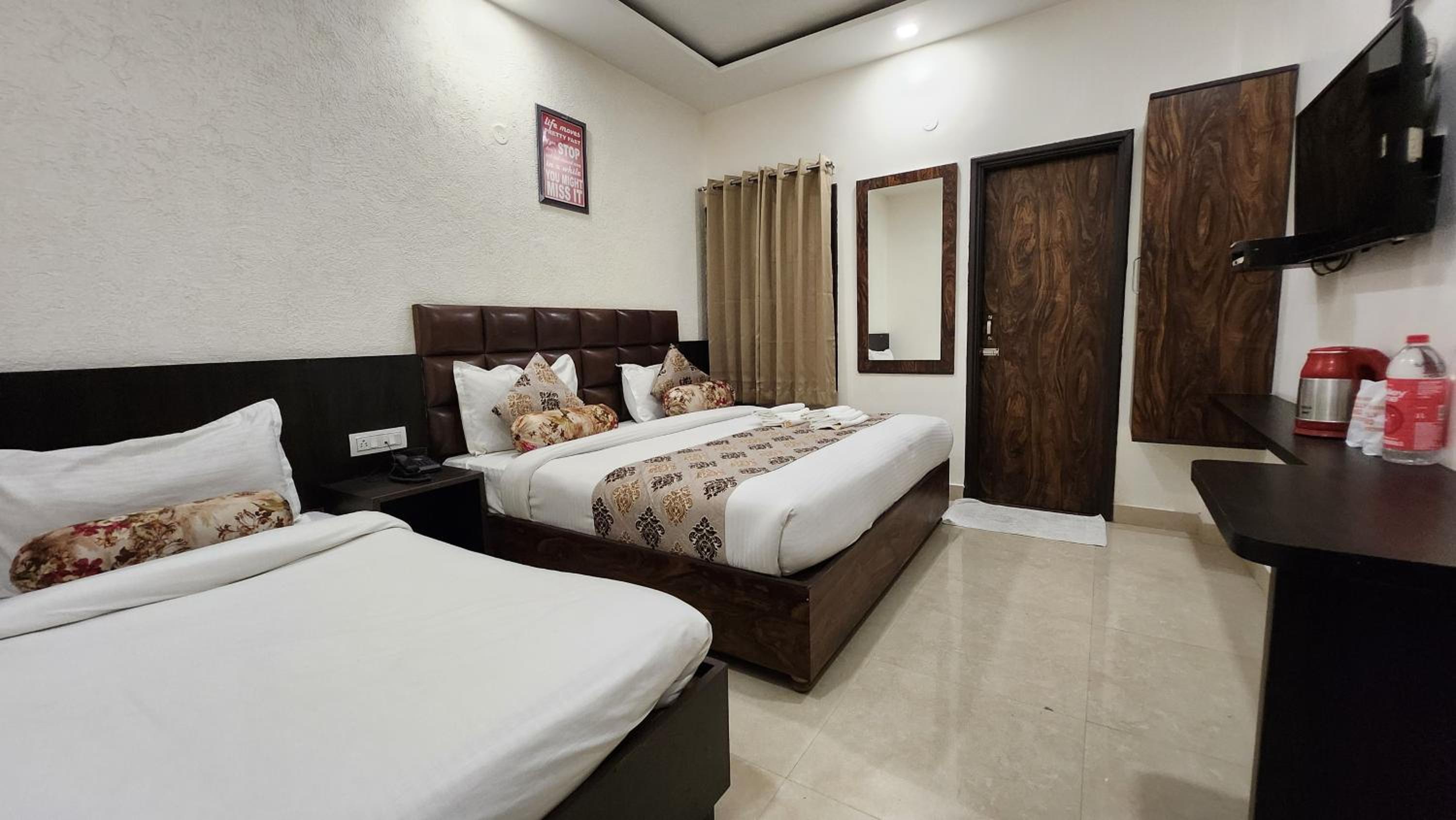 Deluxe Triple Room - Photo 3