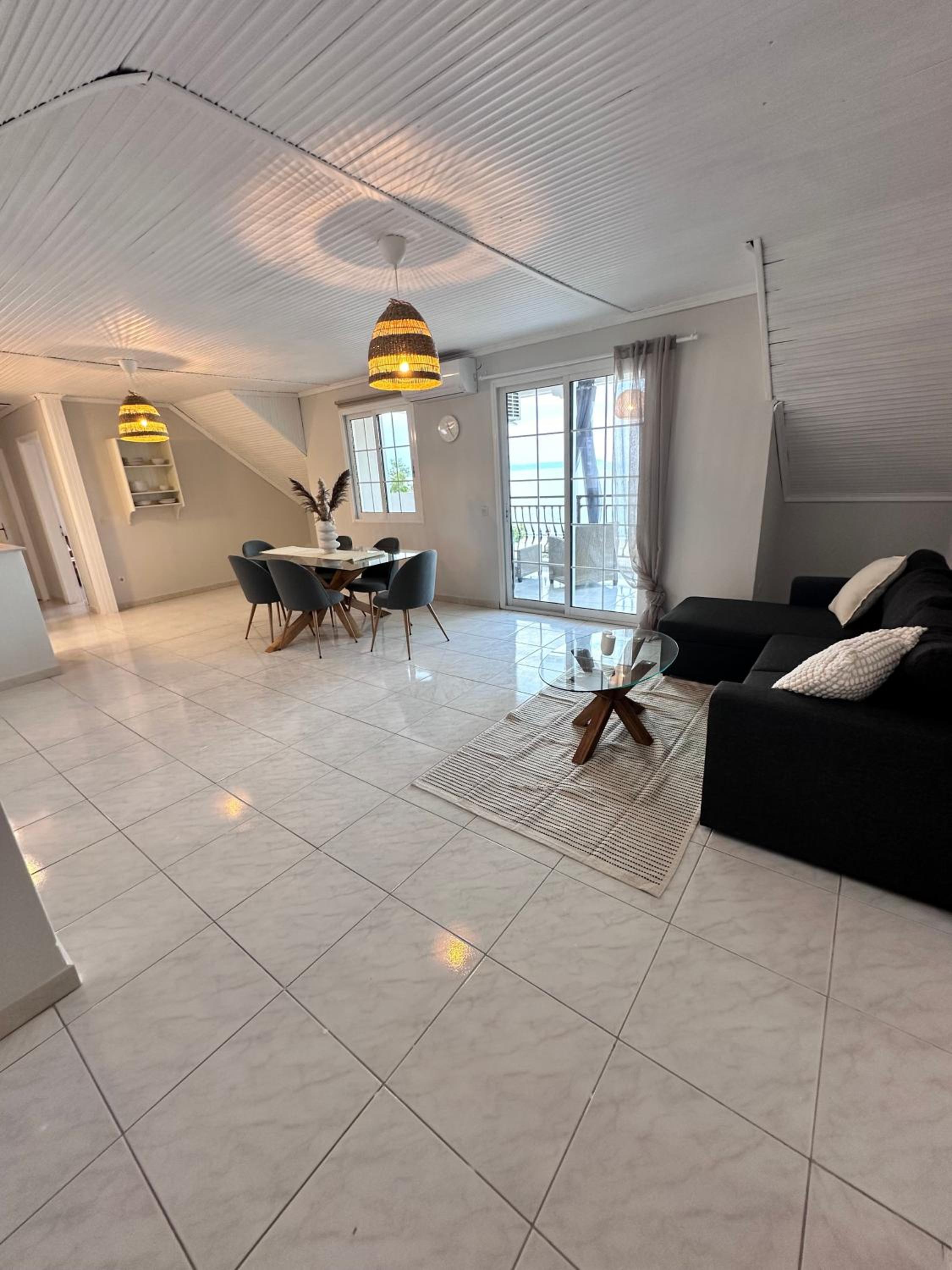 Three-Bedroom Apartment With Ocean View photo 1