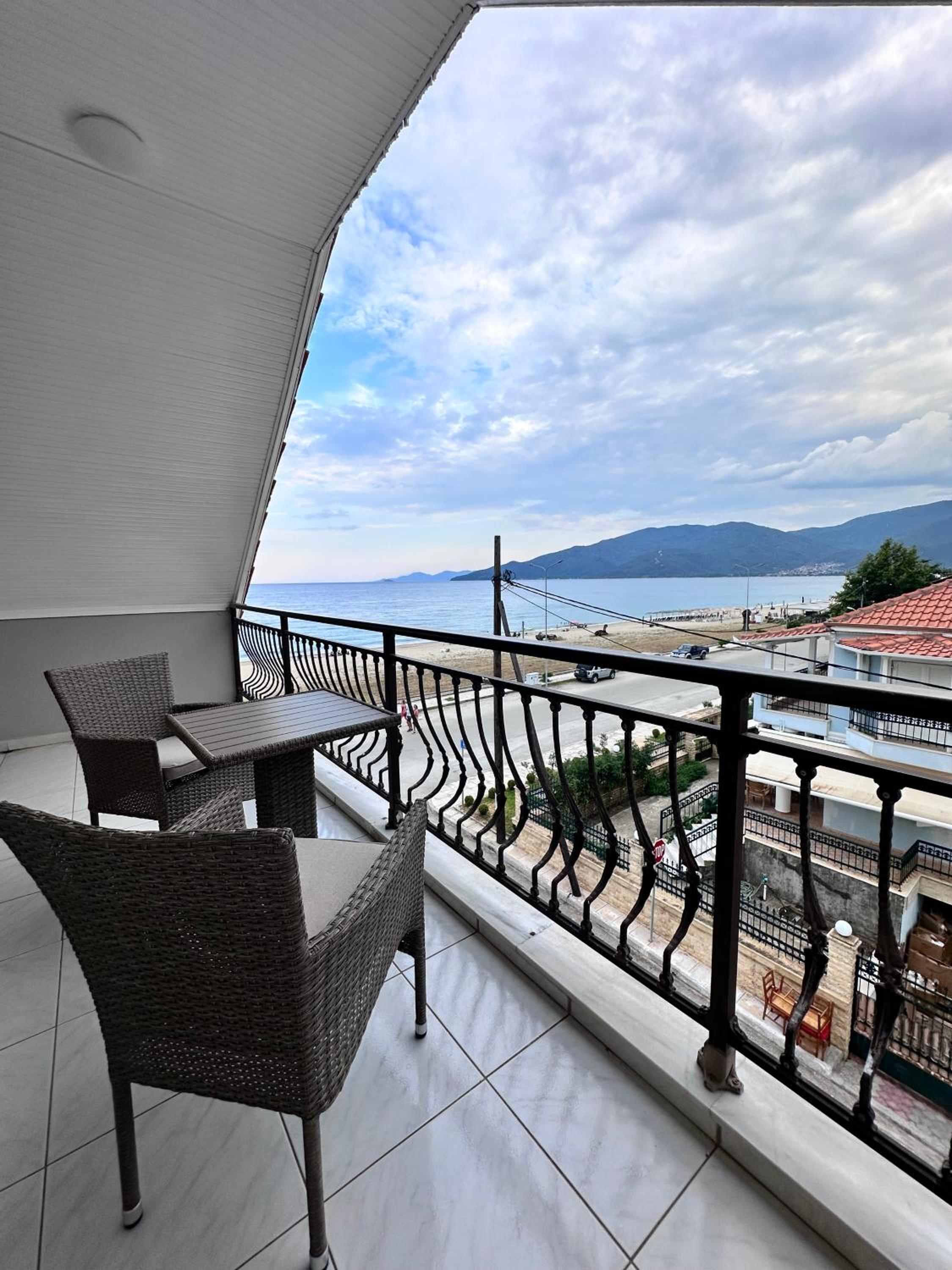 Three-Bedroom Apartment With Ocean View photo 3