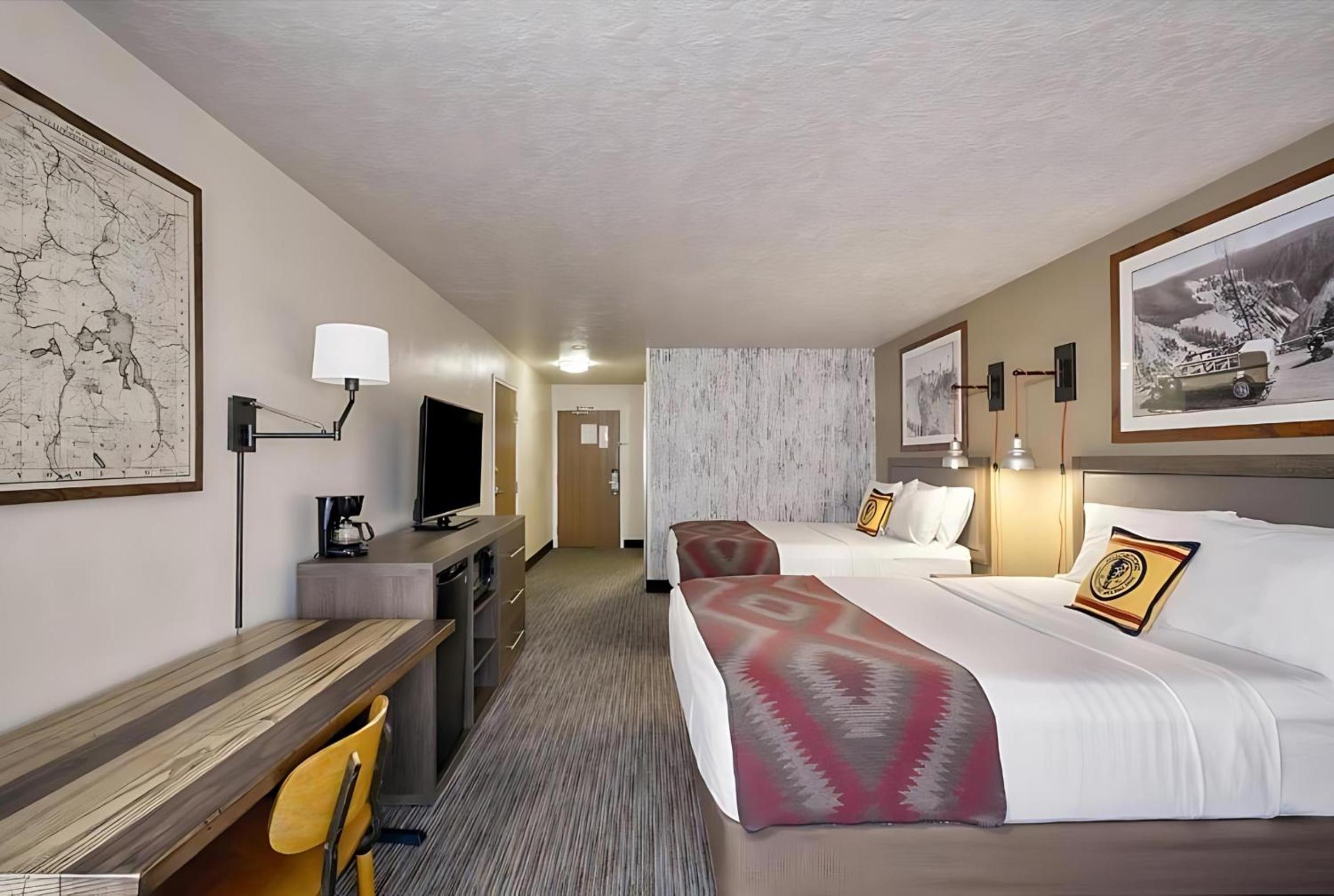 Queen Room with Two Queen Beds - Disability Access photo 1