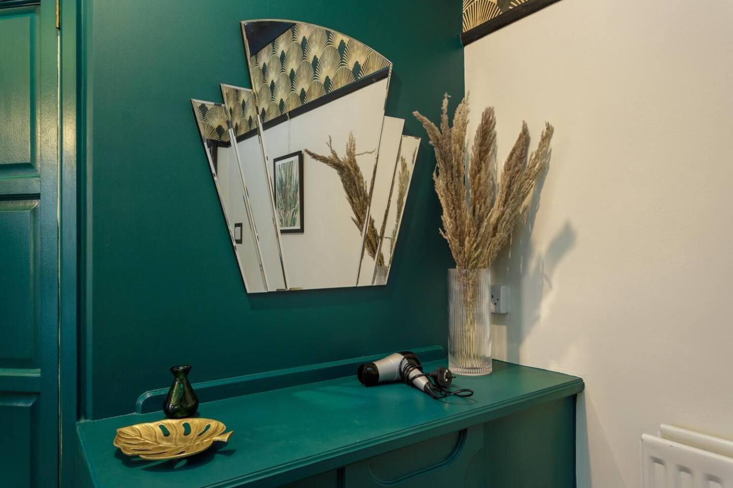 Studio - Photo 11