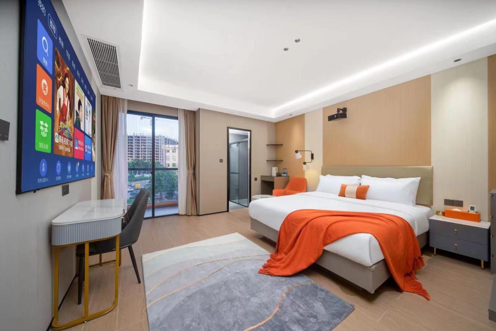 Deluxe Queen Room
