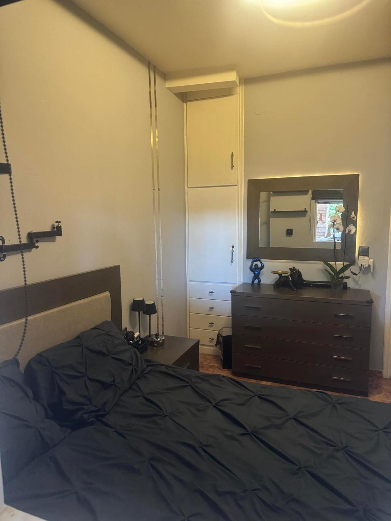 One-Bedroom House photo 3