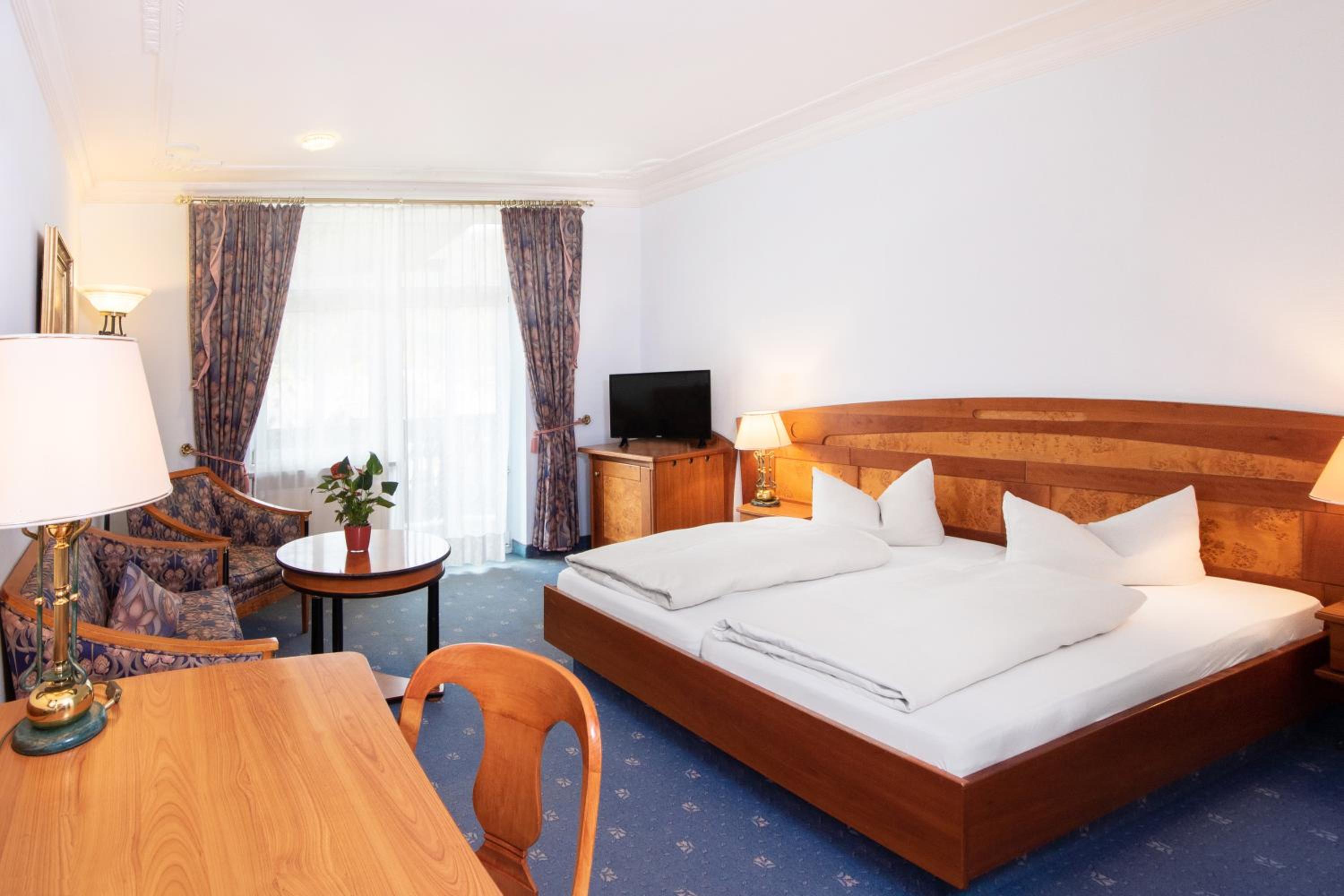 Double Room with Balcony photo 3