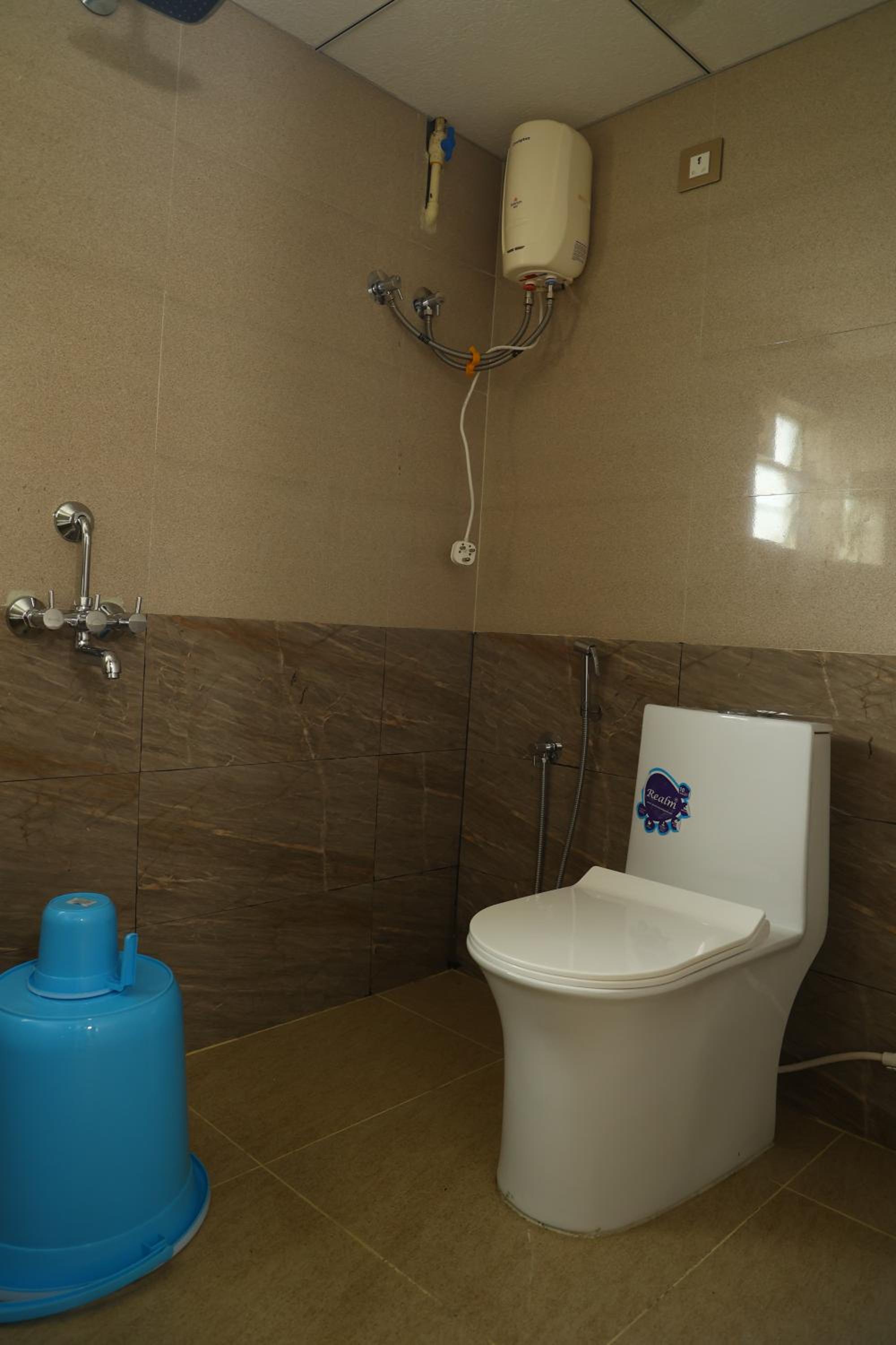 Budget Double Room photo 3