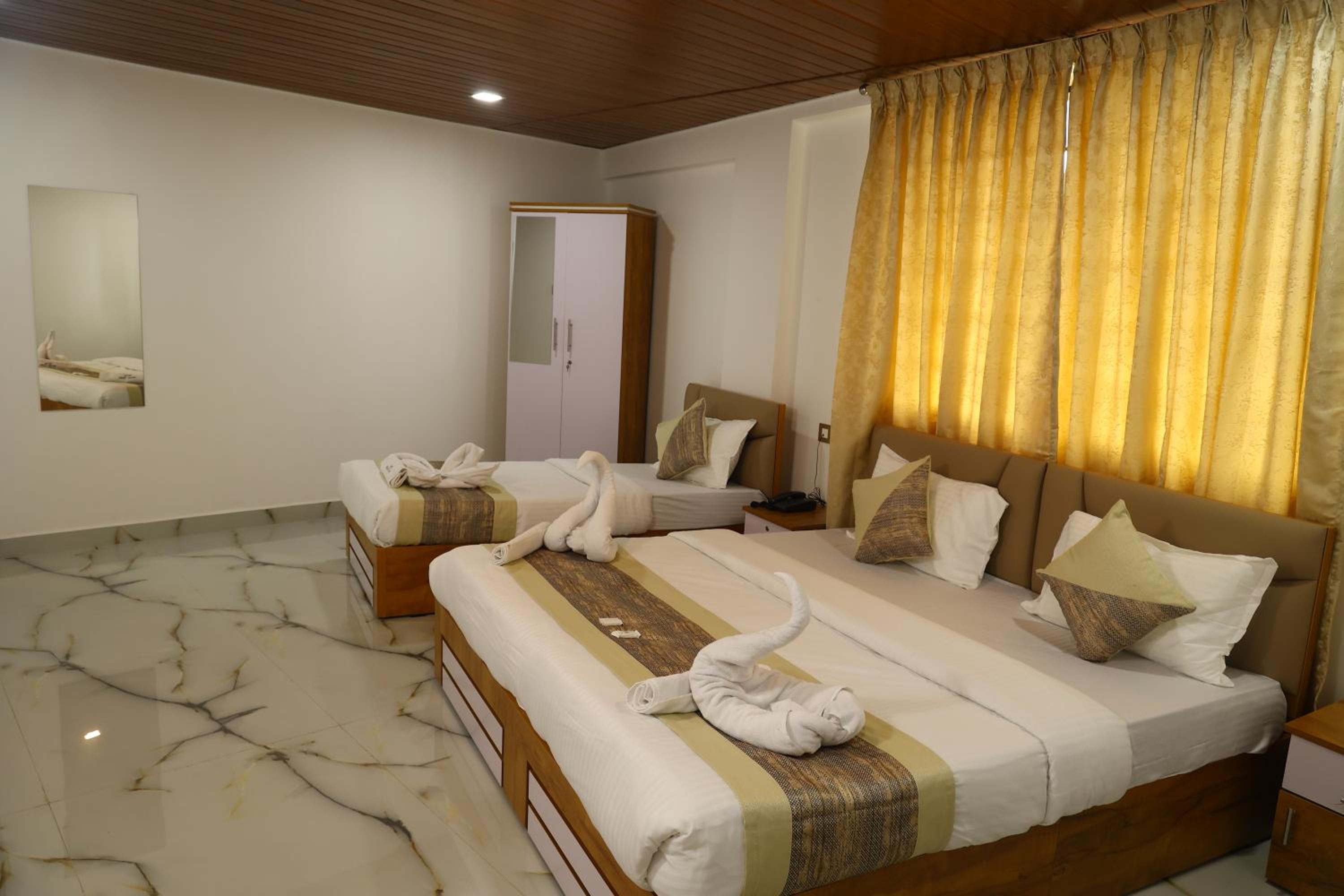 Deluxe Triple Room - Photo 1