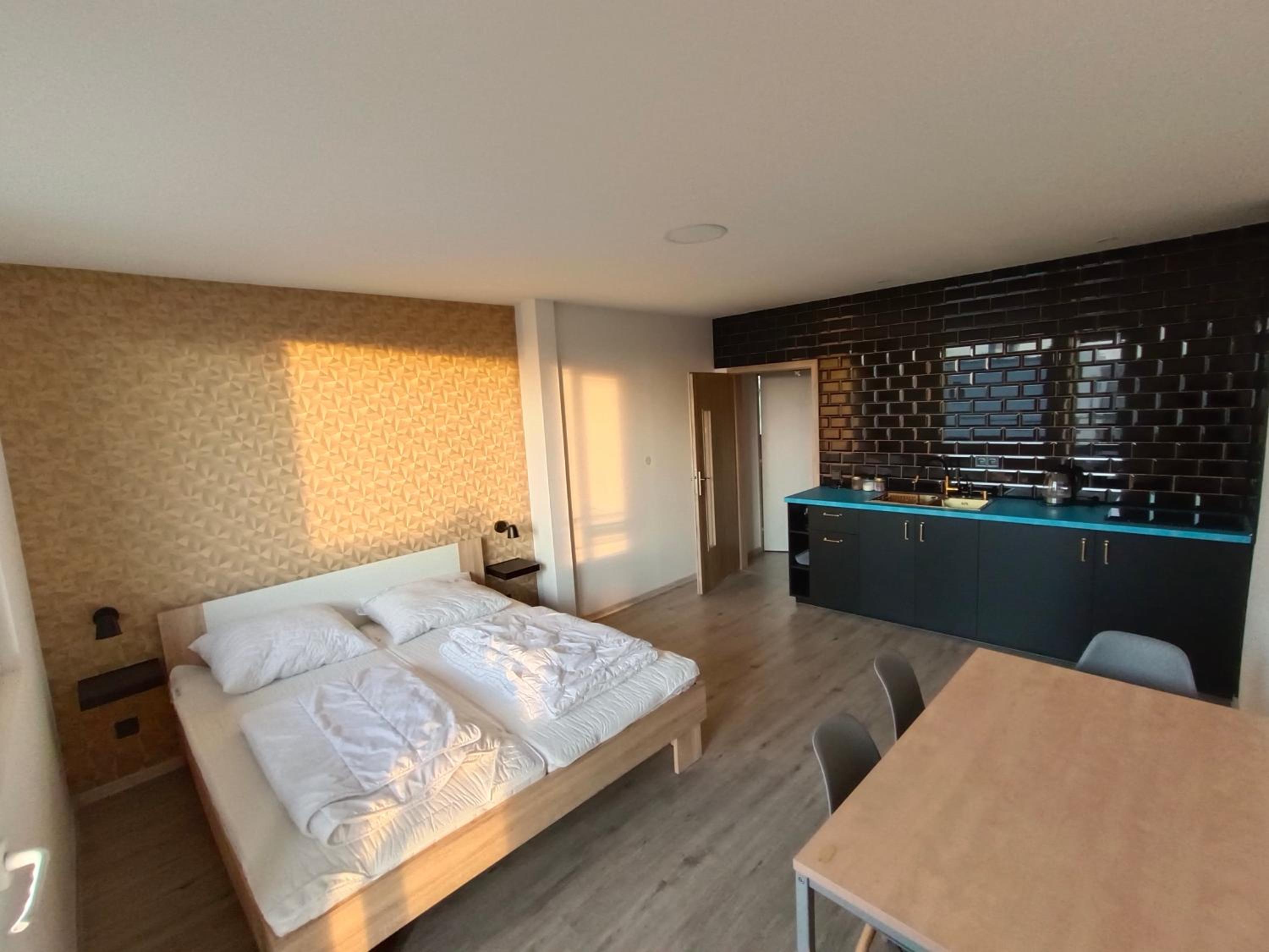 Two-Bedroom Apartment with Balcony photo 2