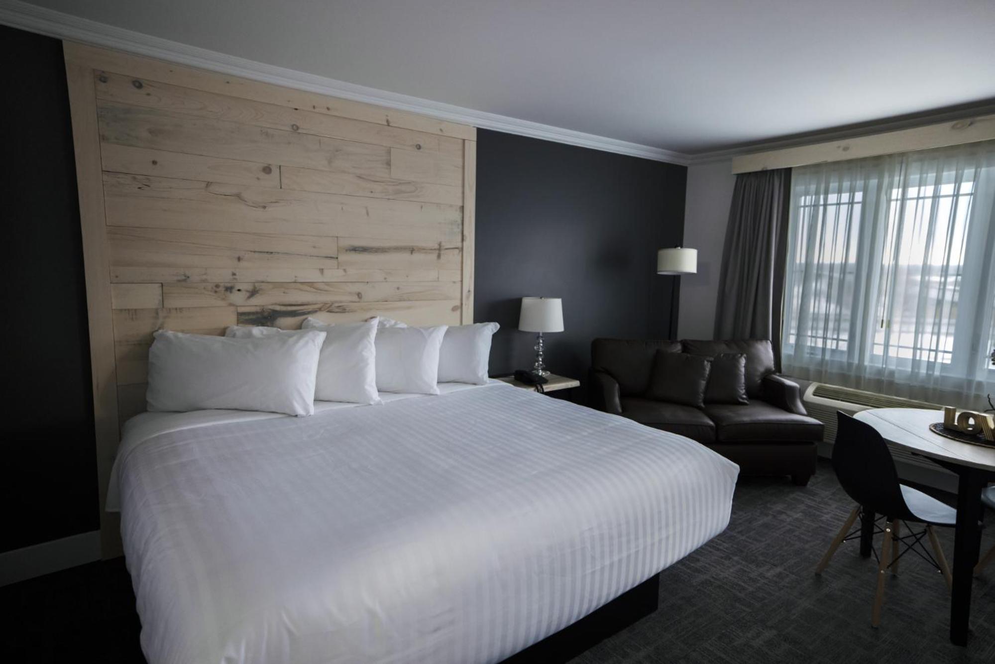 Deluxe Suite photo 1