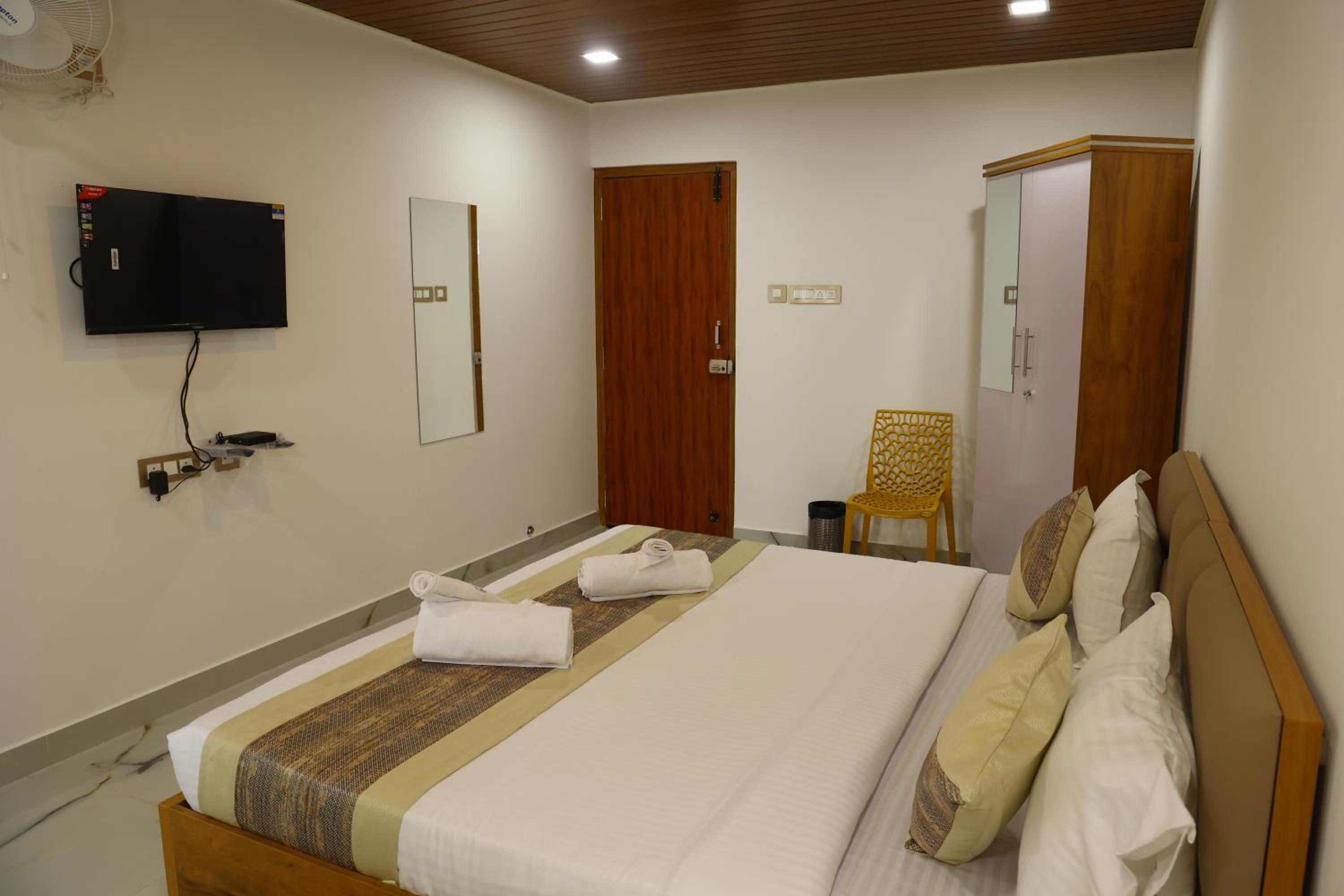 Deluxe Double Room - Photo 7
