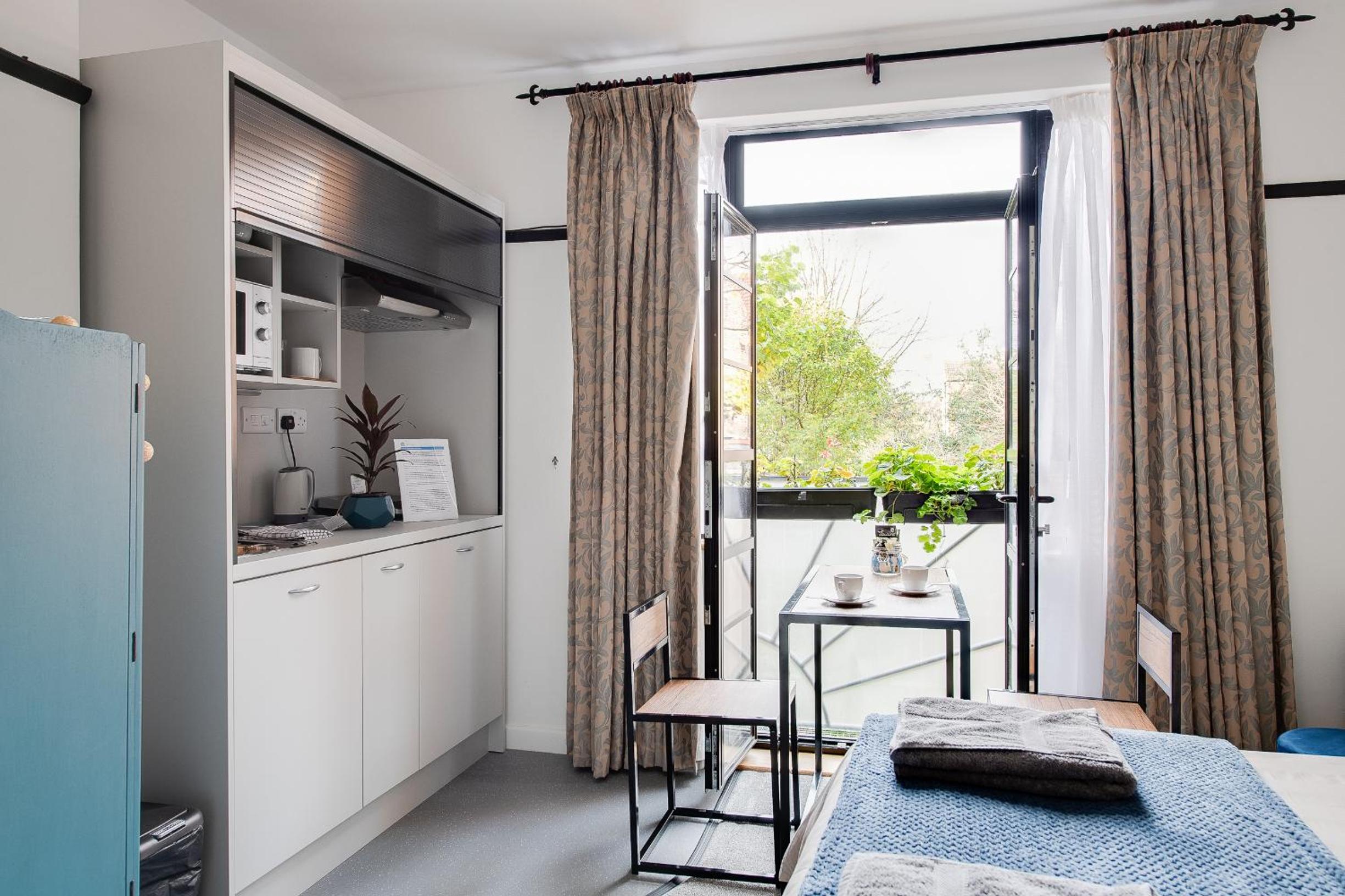 Studio with Garden View - Photo 12