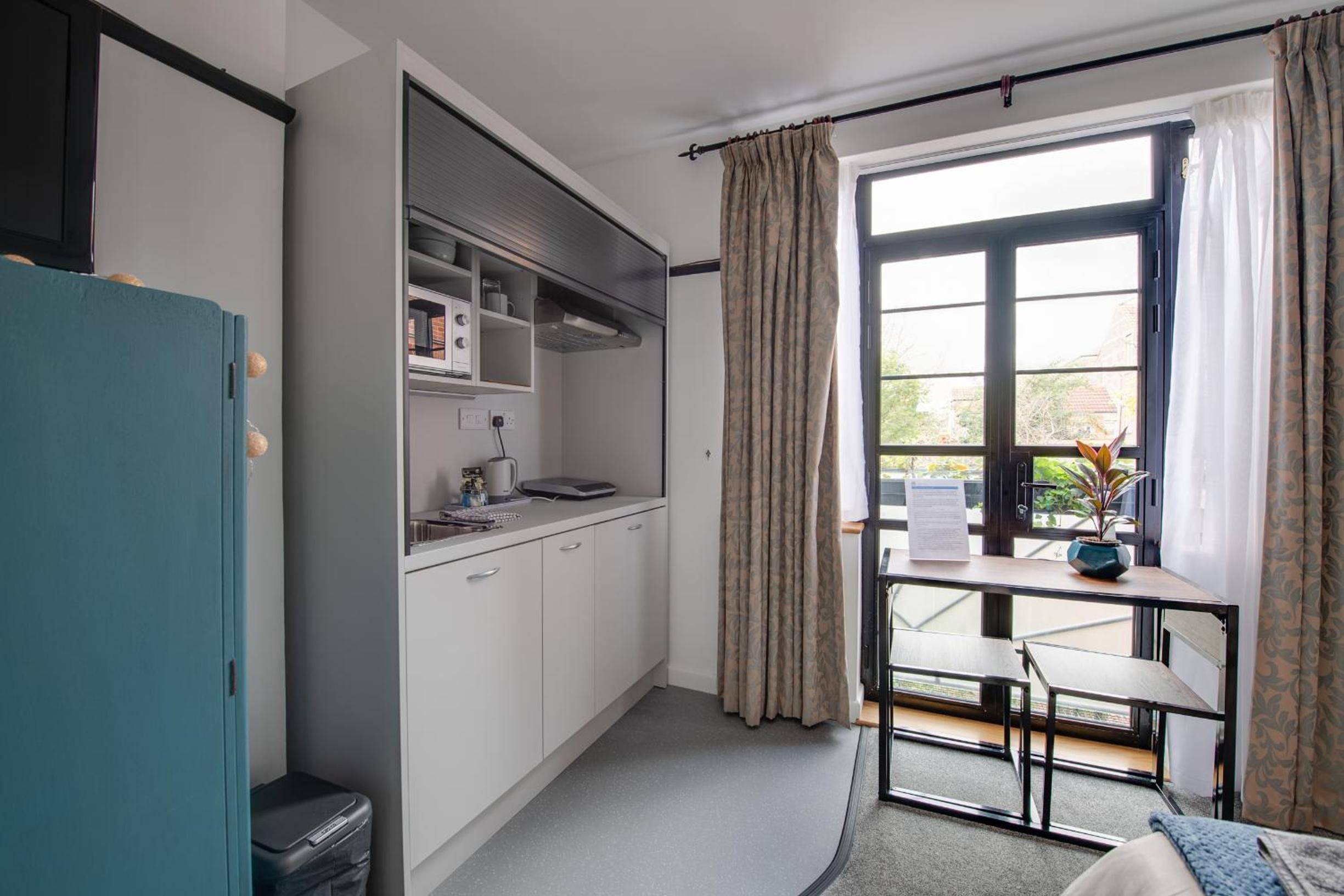 Studio with Garden View - Photo 9