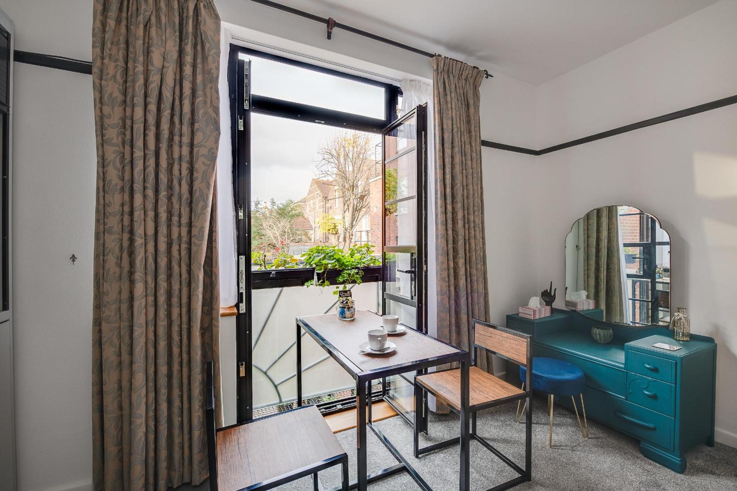 Studio with Garden View - Photo 14