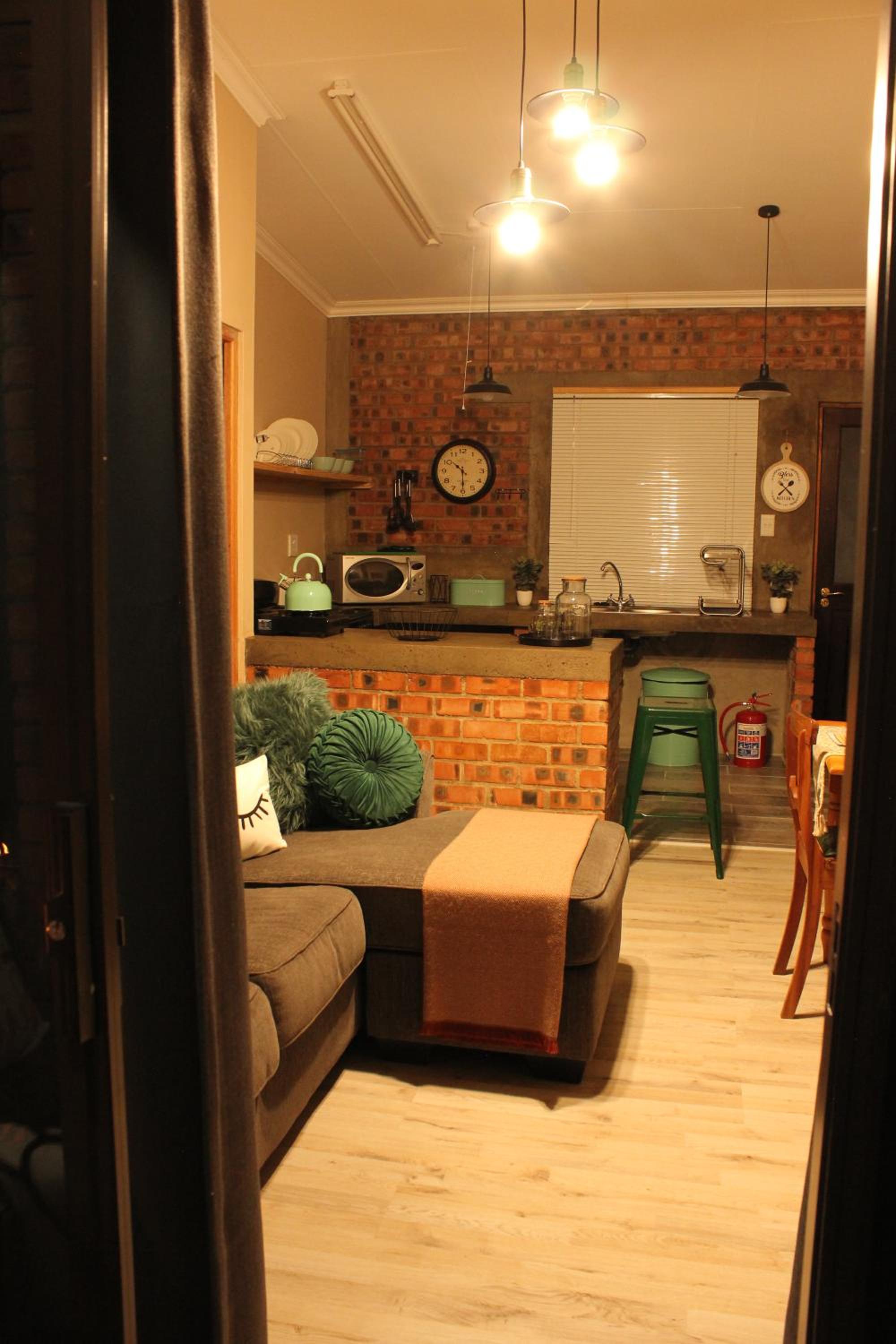 One-Bedroom Apartment photo 2