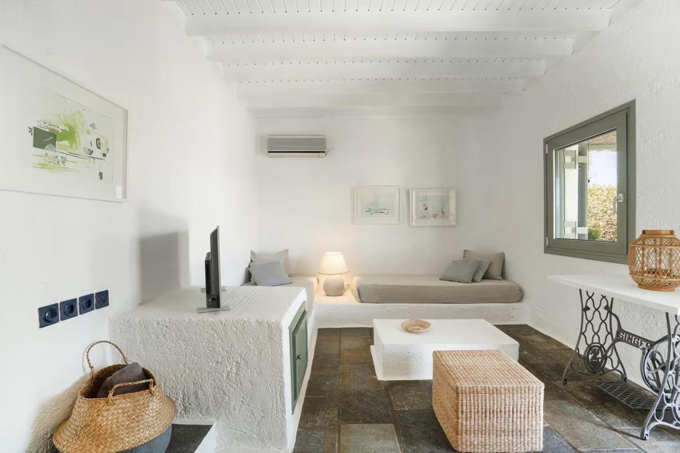 Two Bedroom Bungalow with Sea View