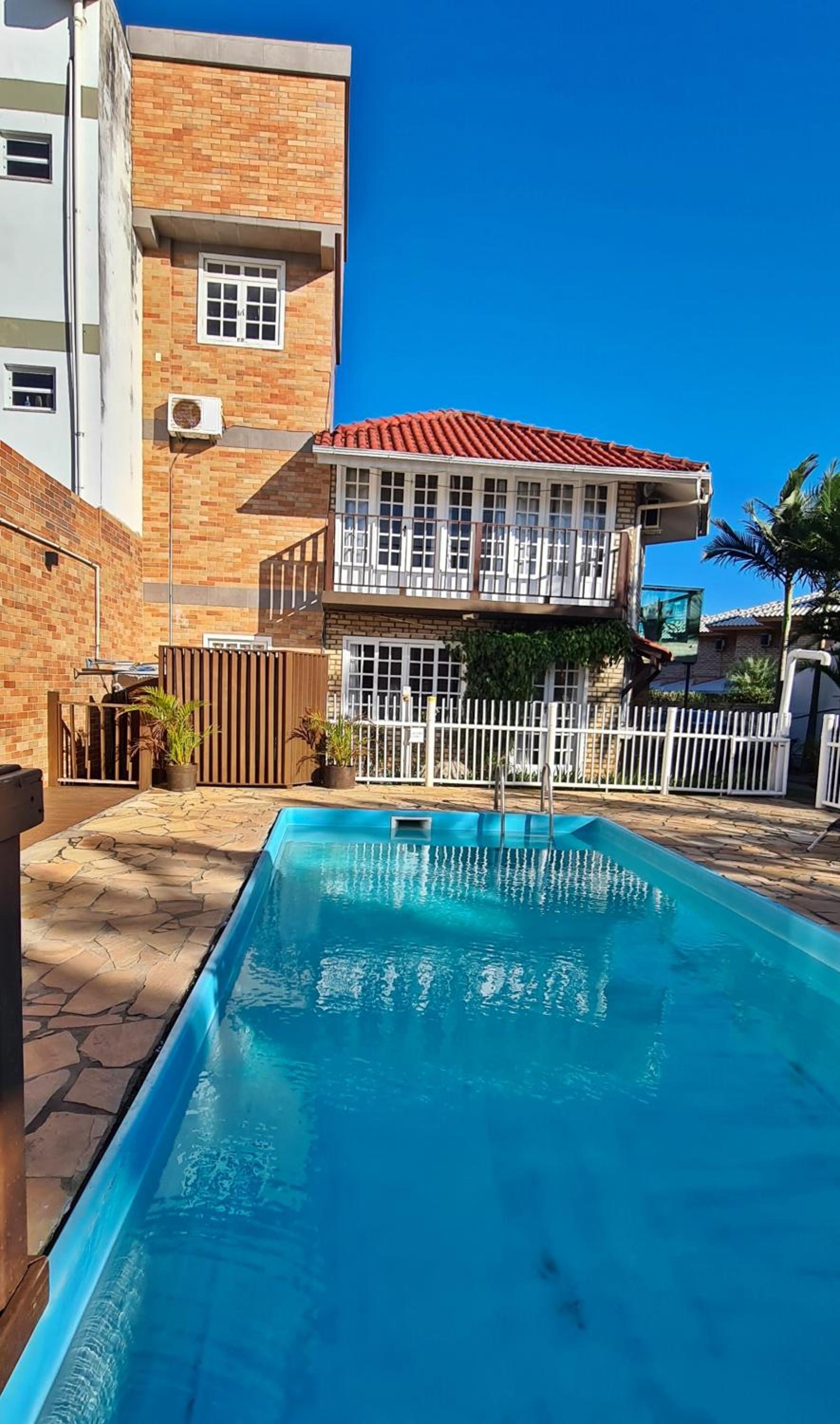 Two-Bedroom Apartment with Balcony and Sea View photo 2