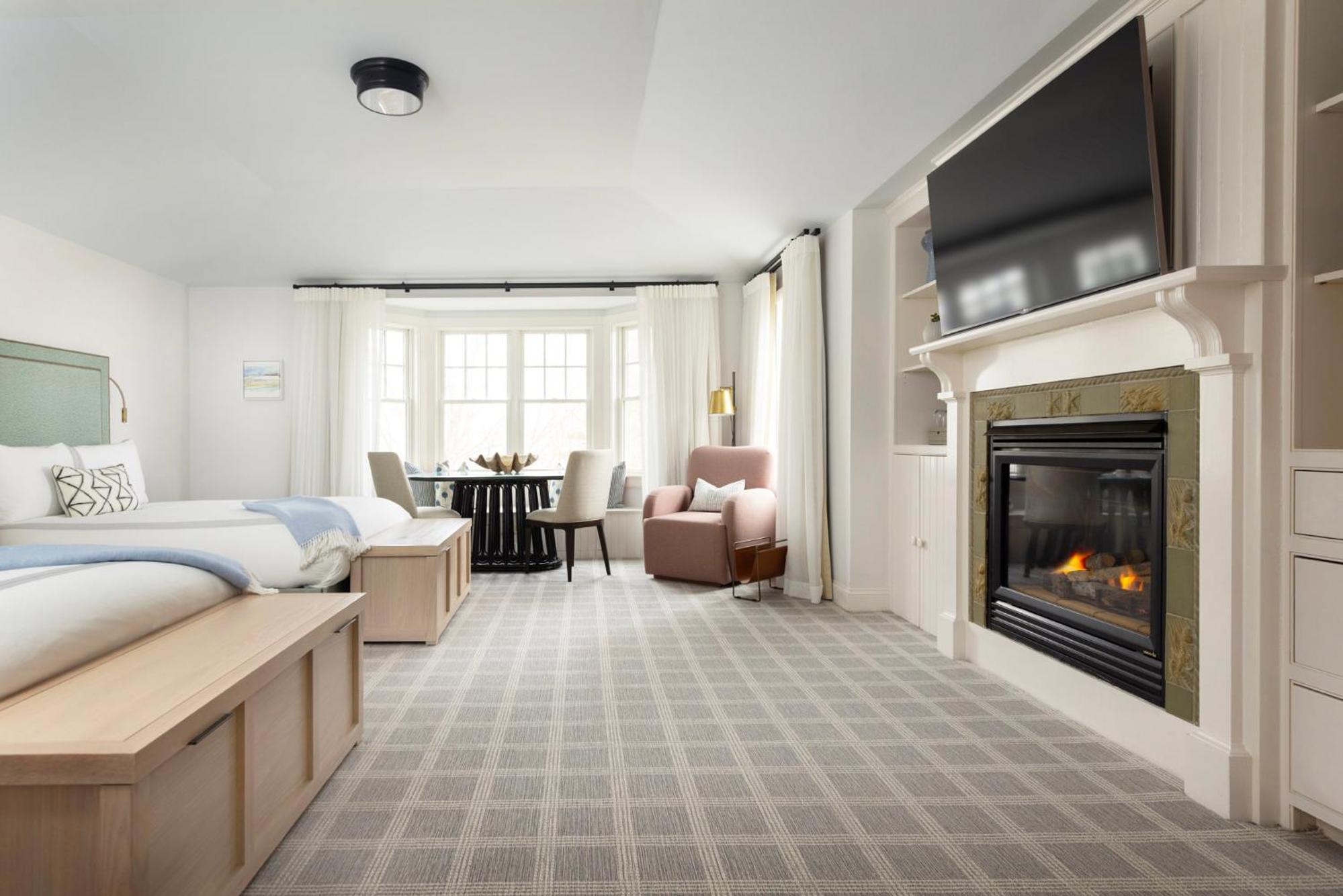 Deluxe Cottage Room with Two Queen Beds
