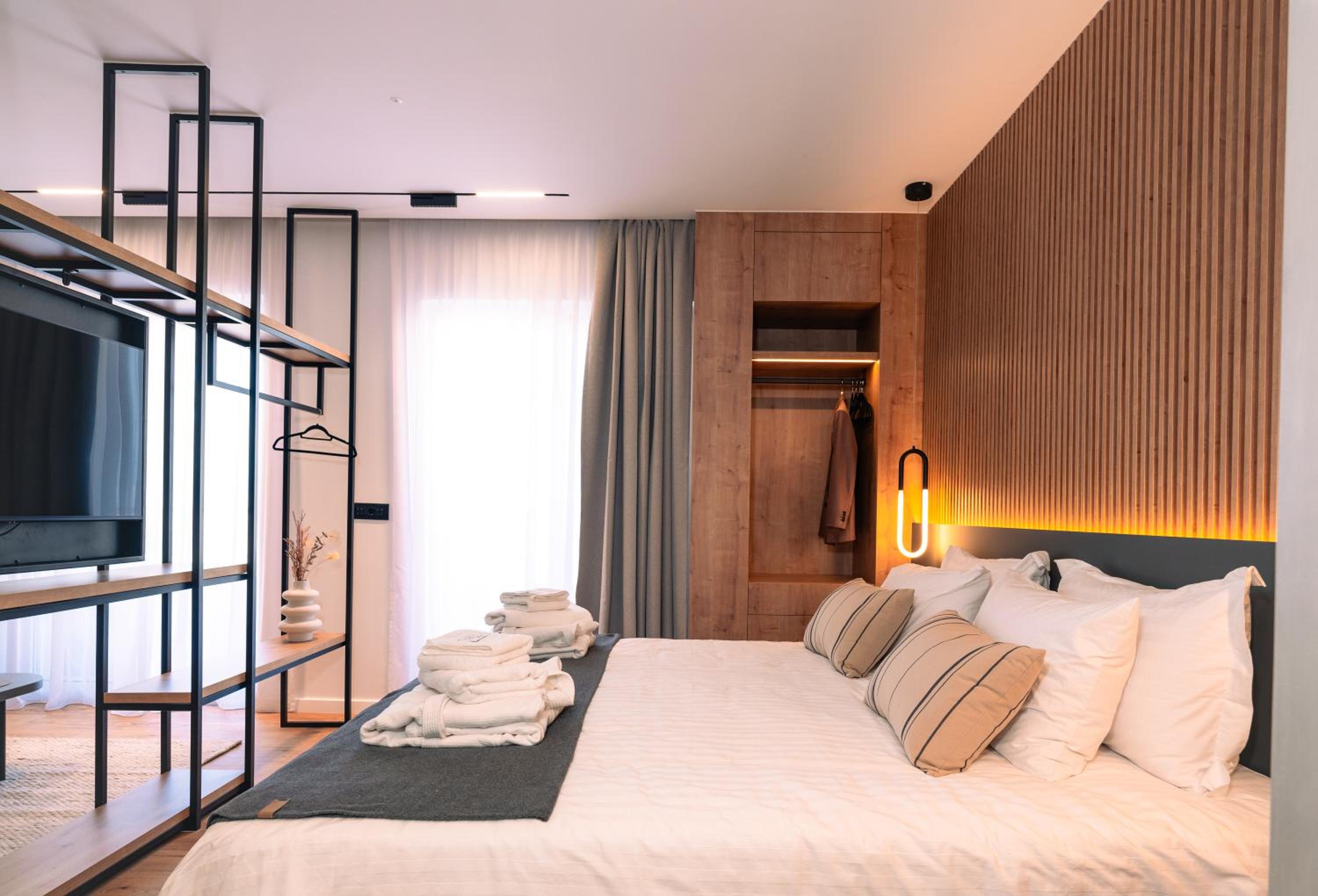 Deluxe Suite with Sea View