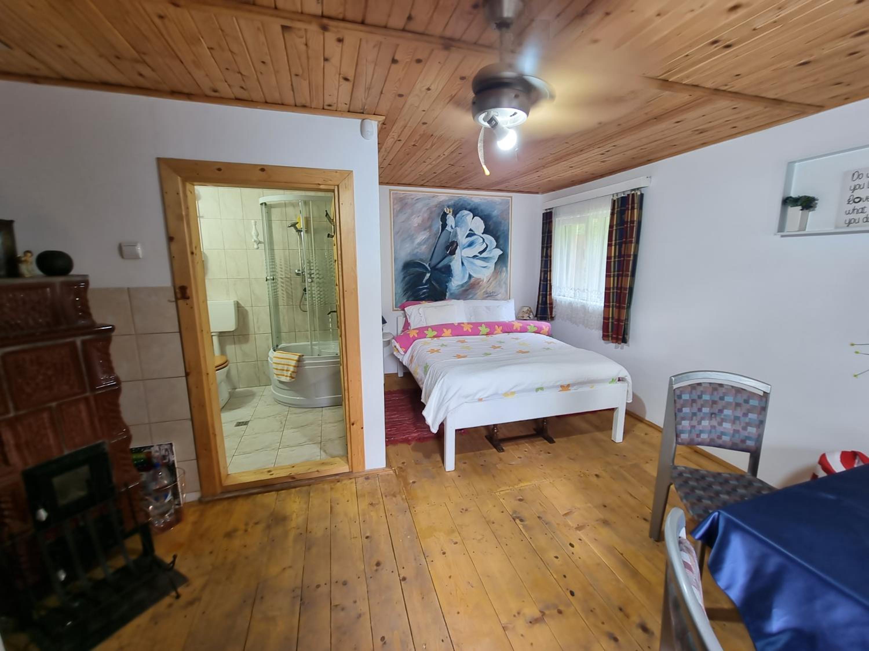 One-Bedroom House photo 1