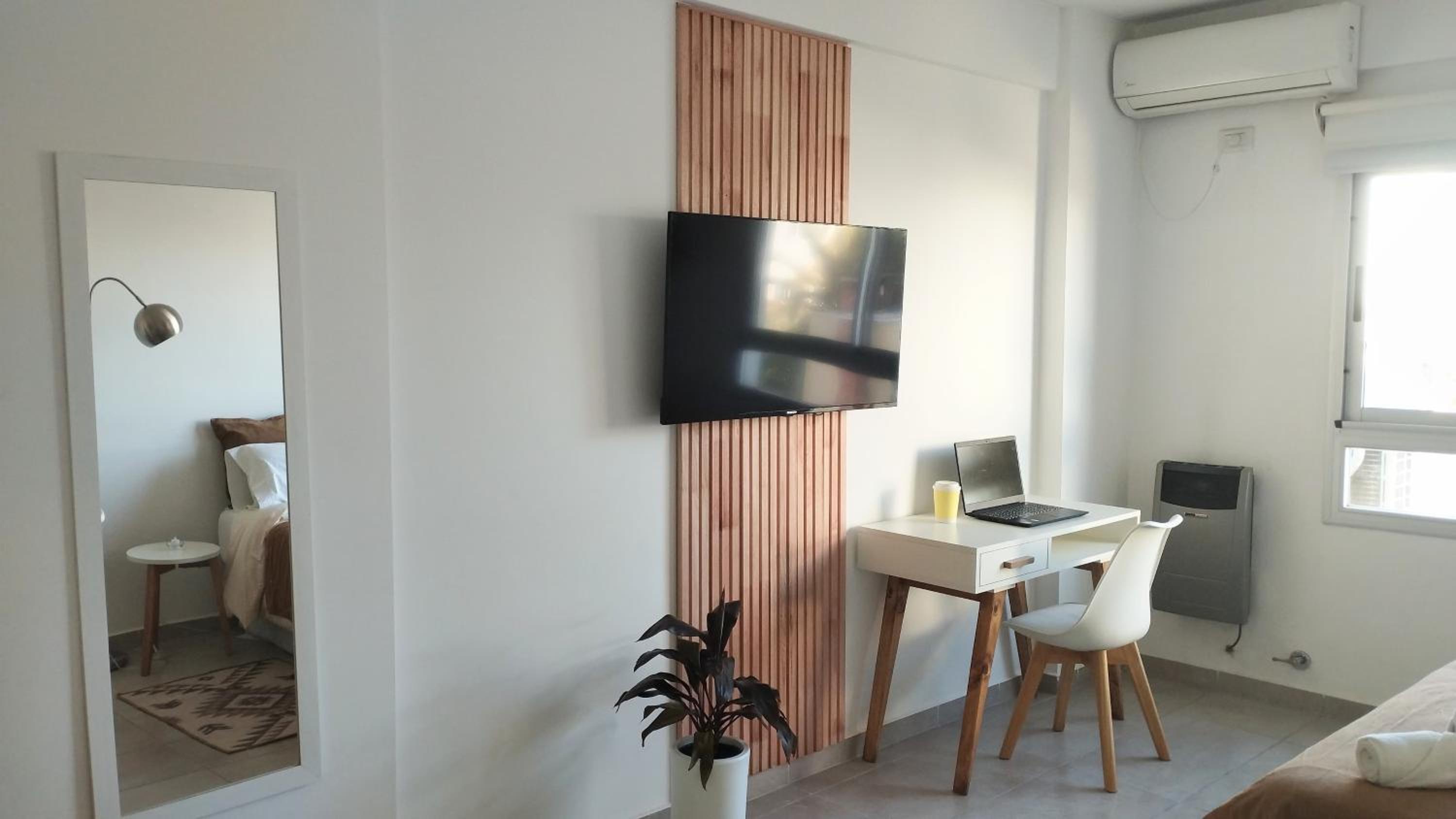 One-Bedroom Apartment photo 2