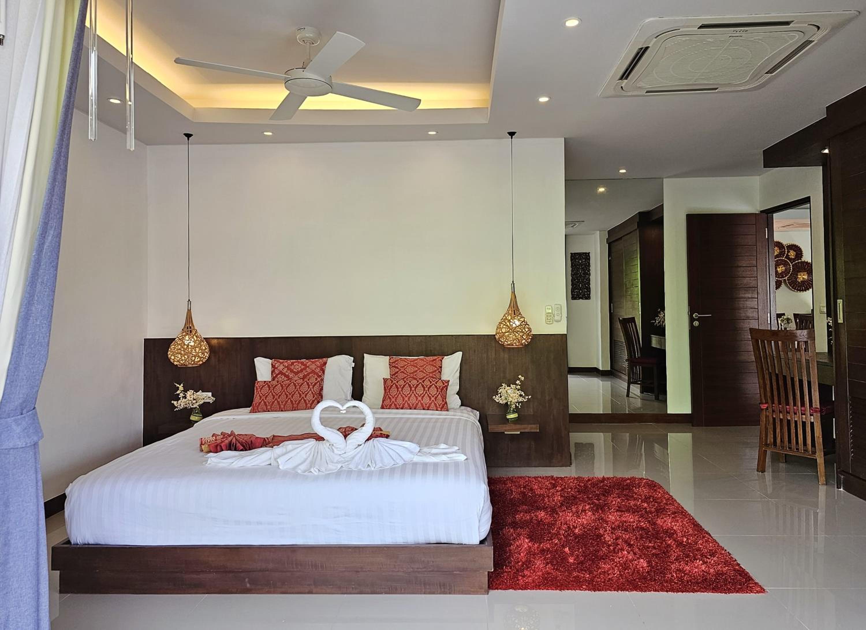 Three-Bedroom Villa photo 2