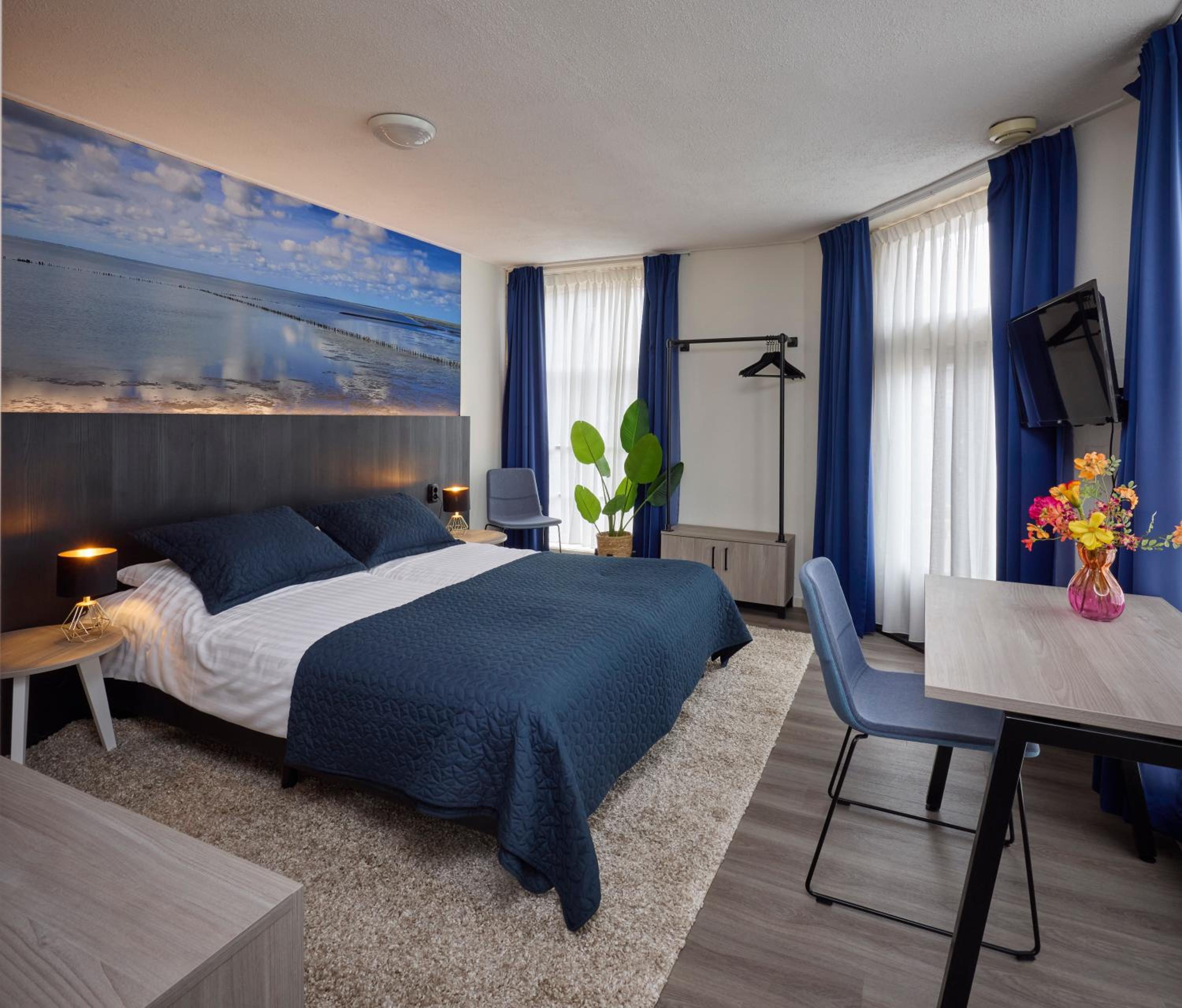 Double Room - Photo 12