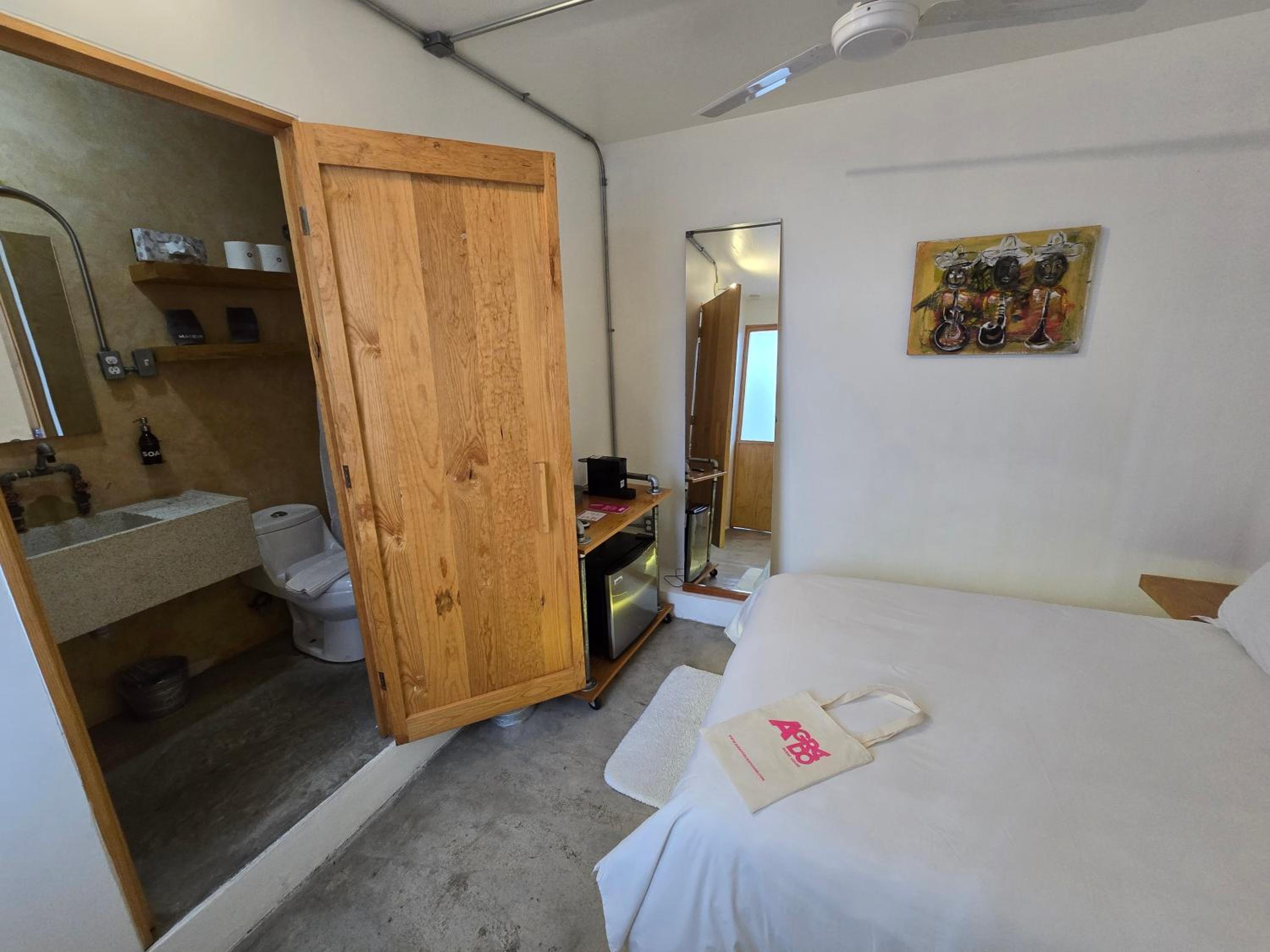 Single Room photo 1