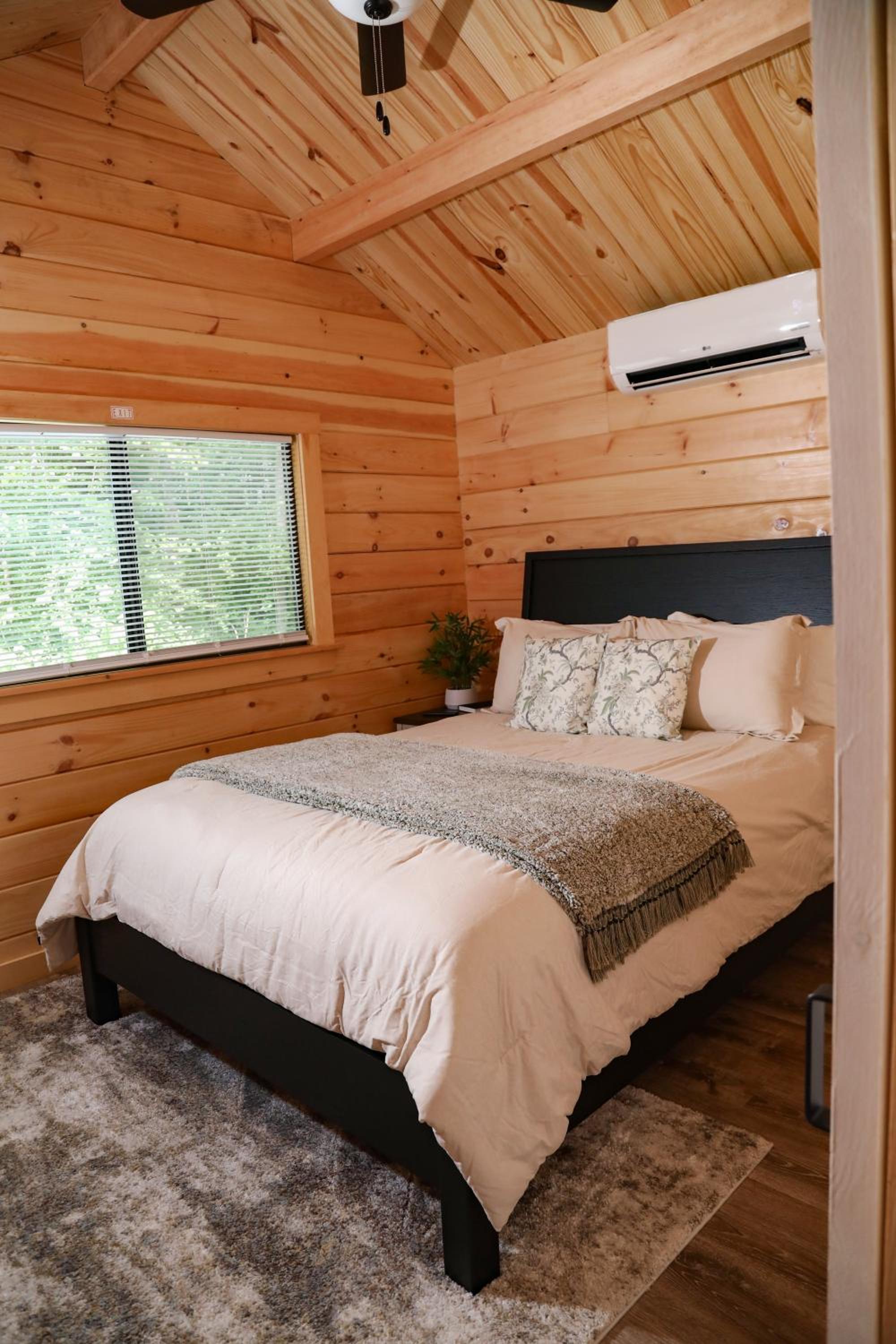 Two-Bedroom Cottage photo 1