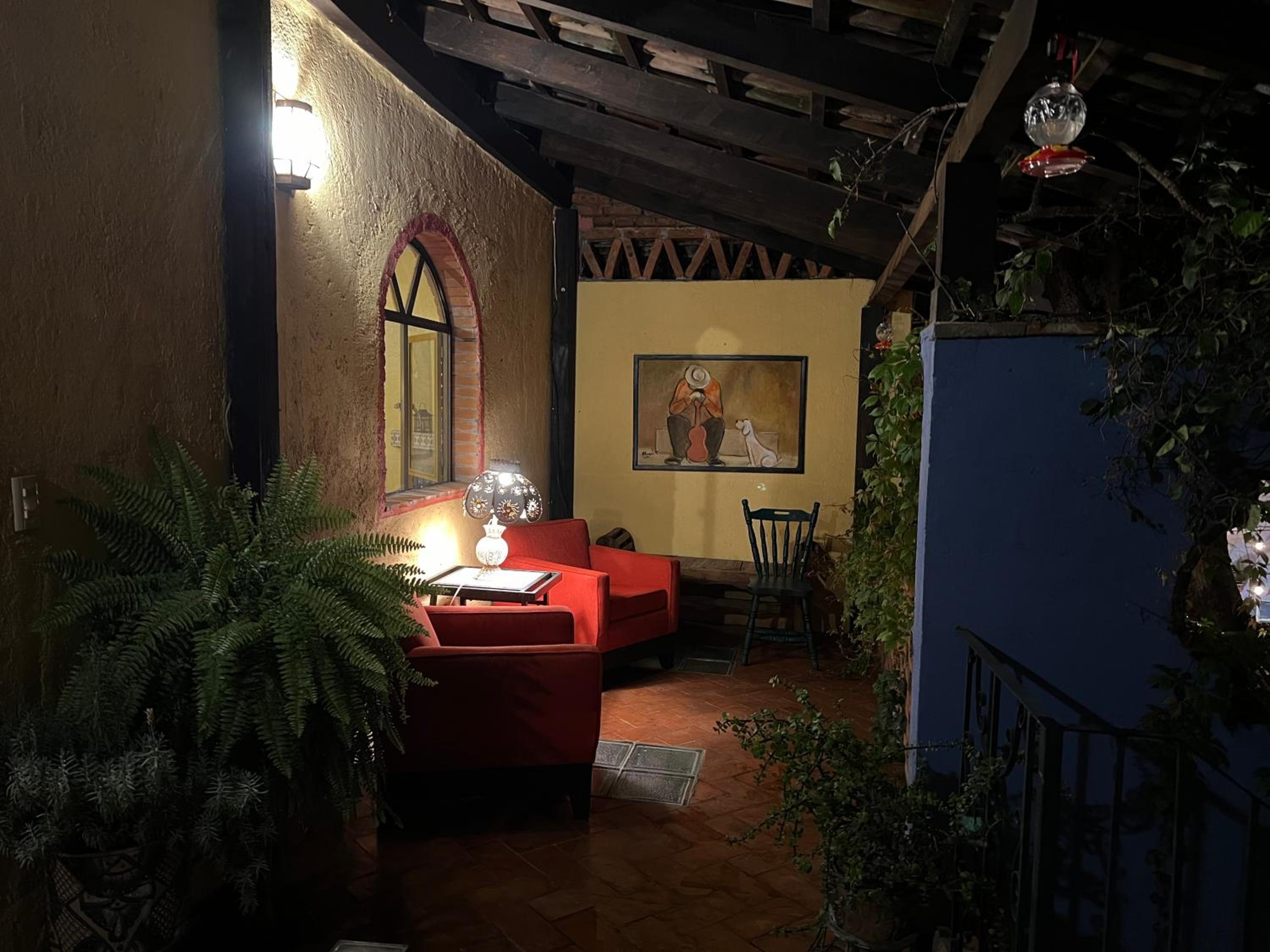 Deluxe Queen Room - Photo 44