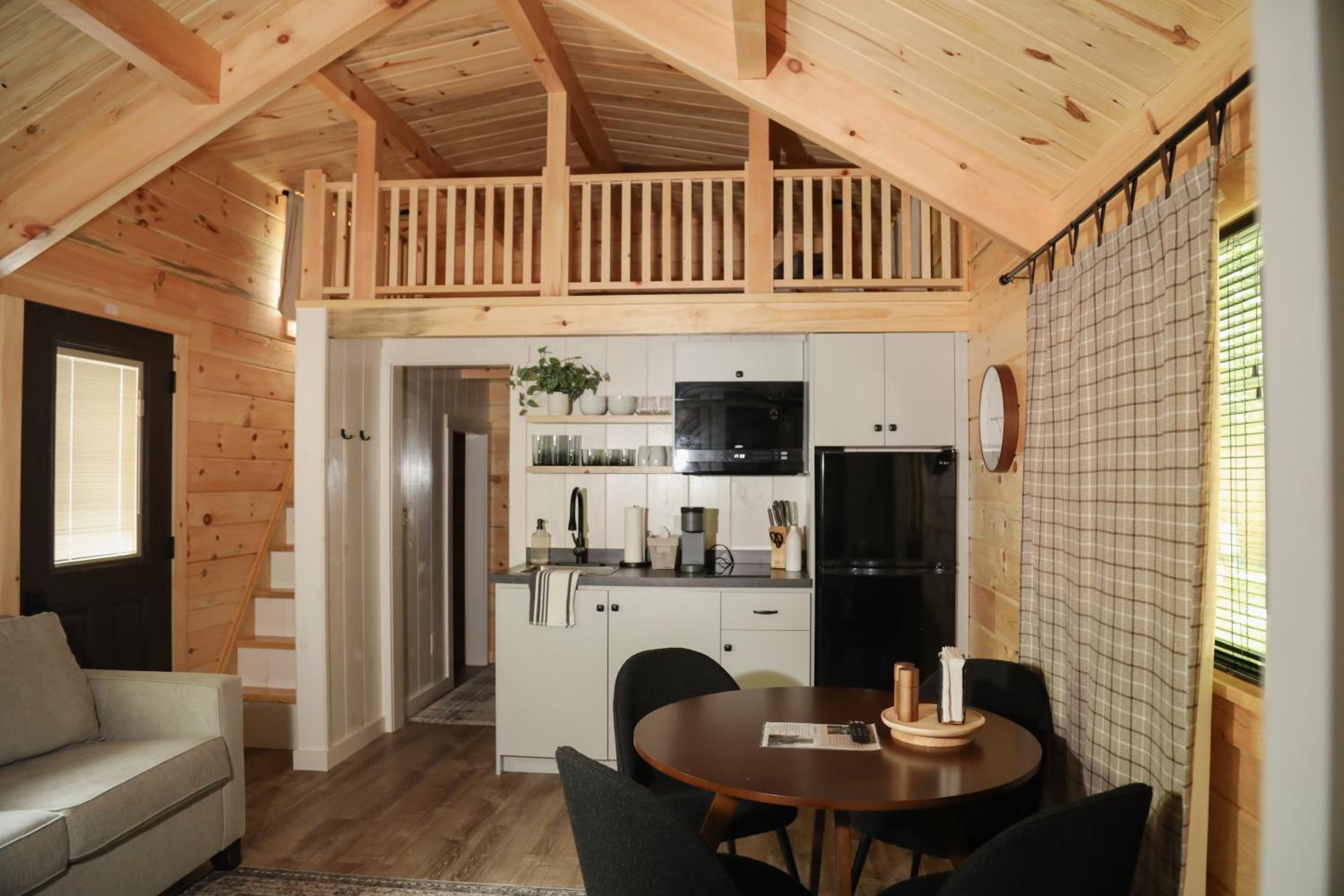 Three-Bedroom Cottage photo 3