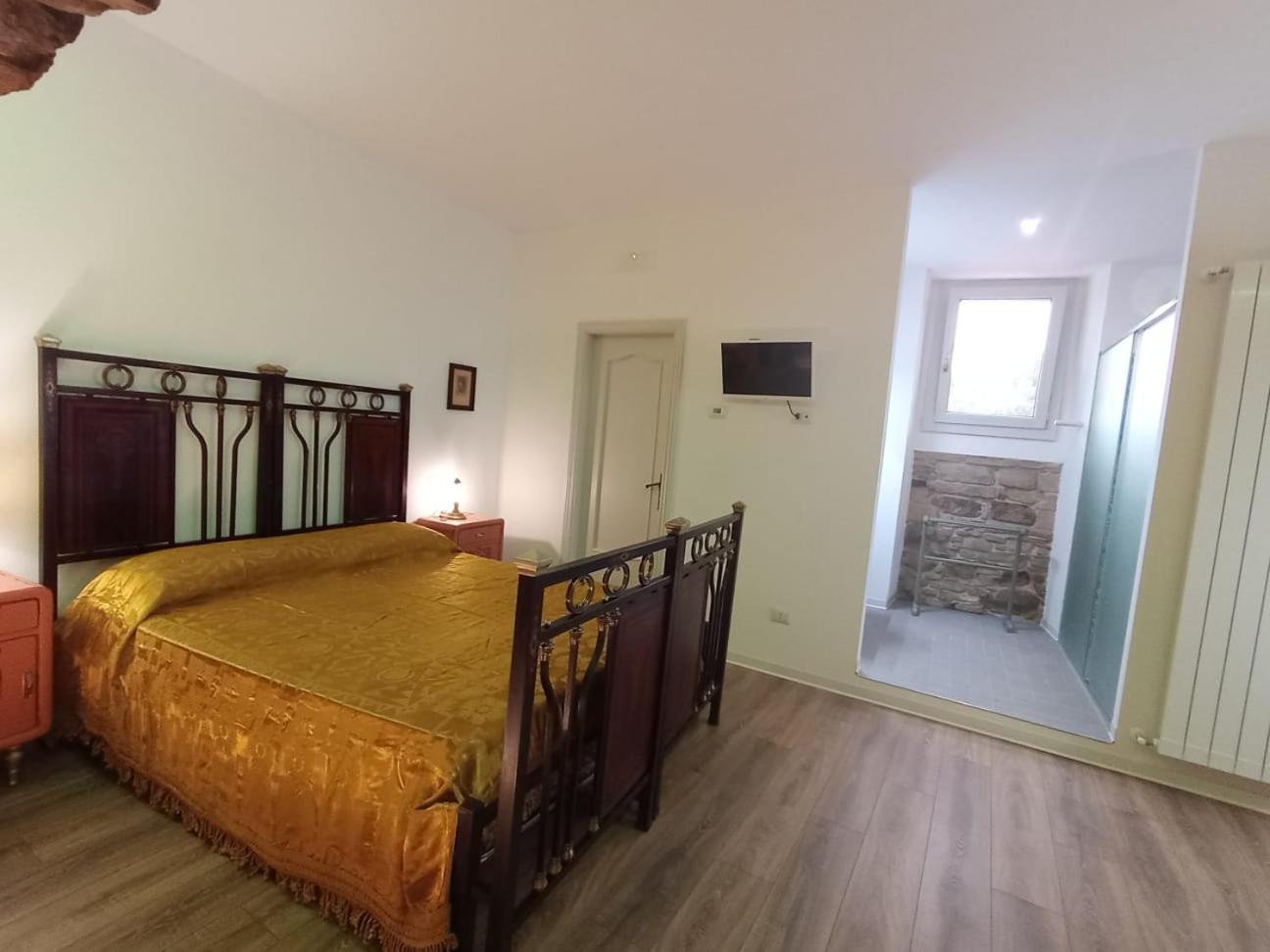 Double or Twin Room photo 3