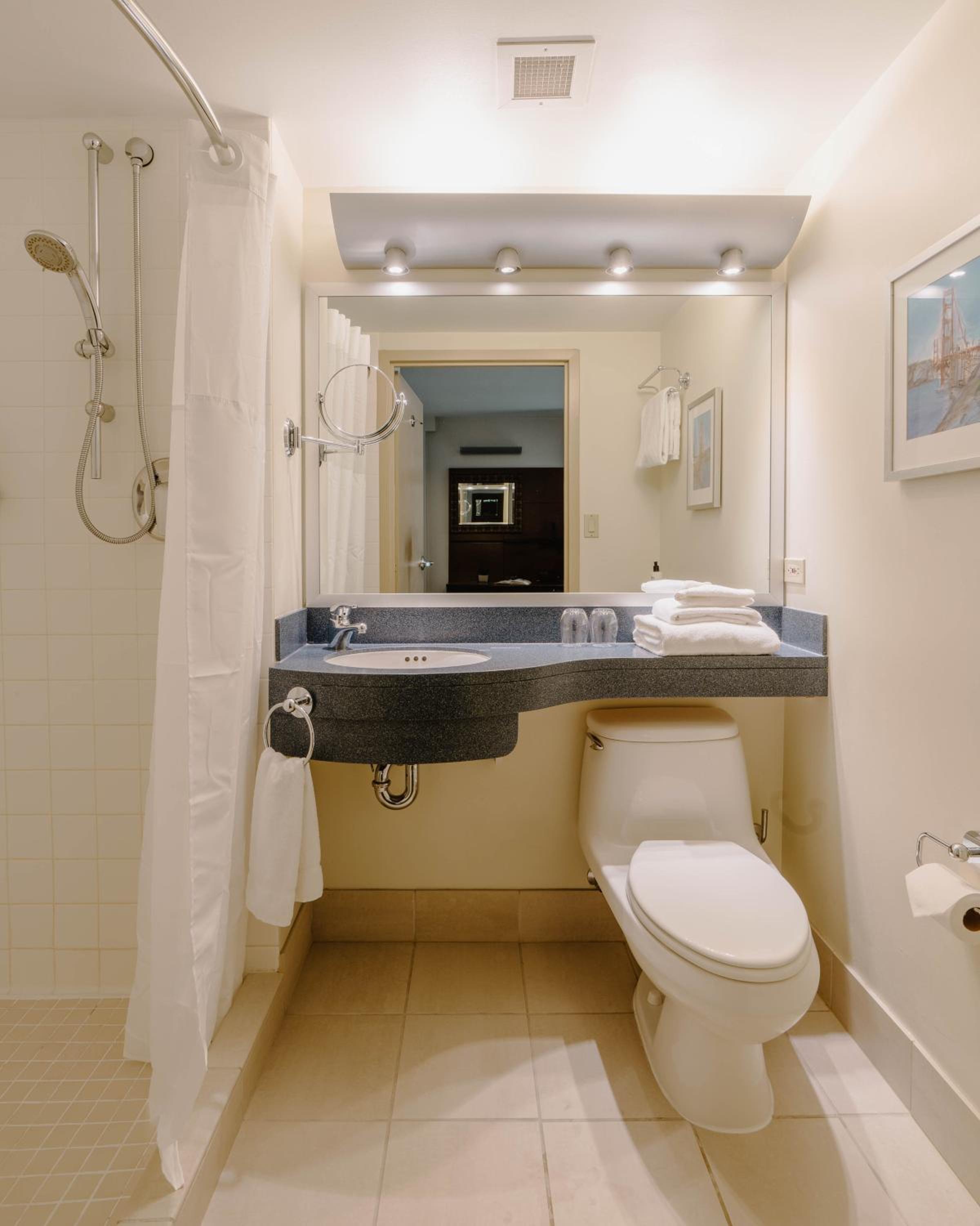 Standard Queen Room - Photo 4