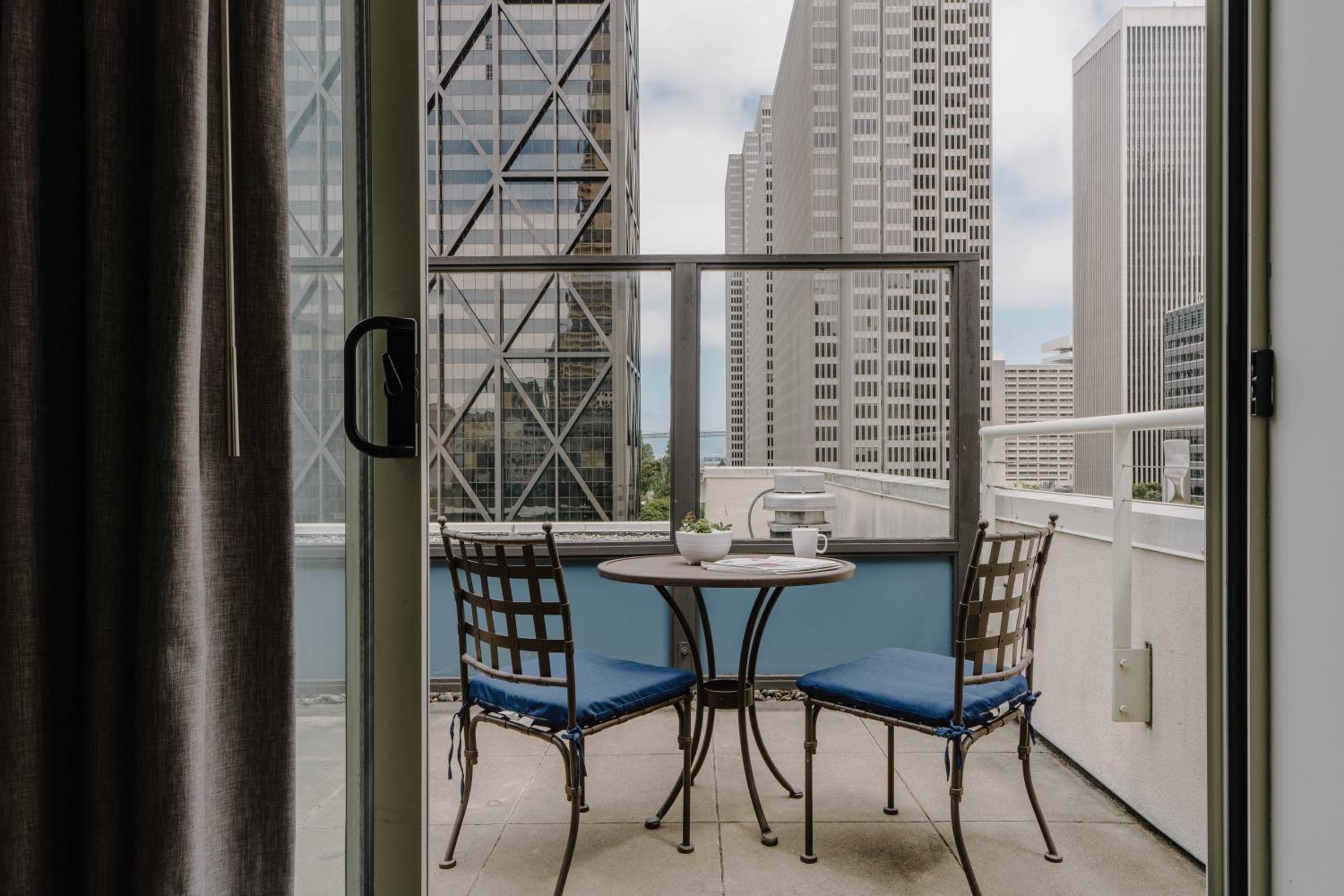 Diplomat Suite With Terrace And Kitchenette thumbnail 5