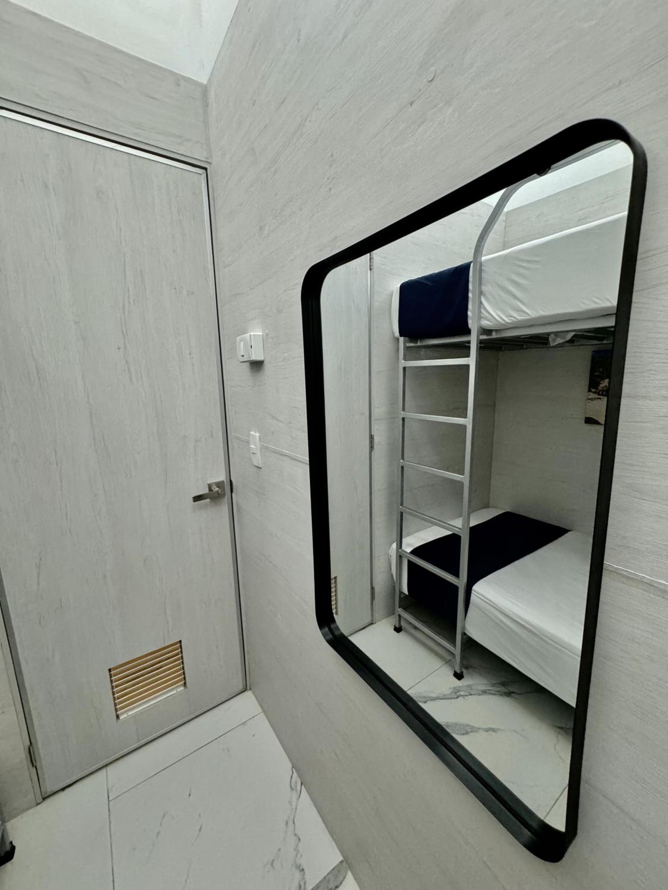 Twin Room - Photo 1