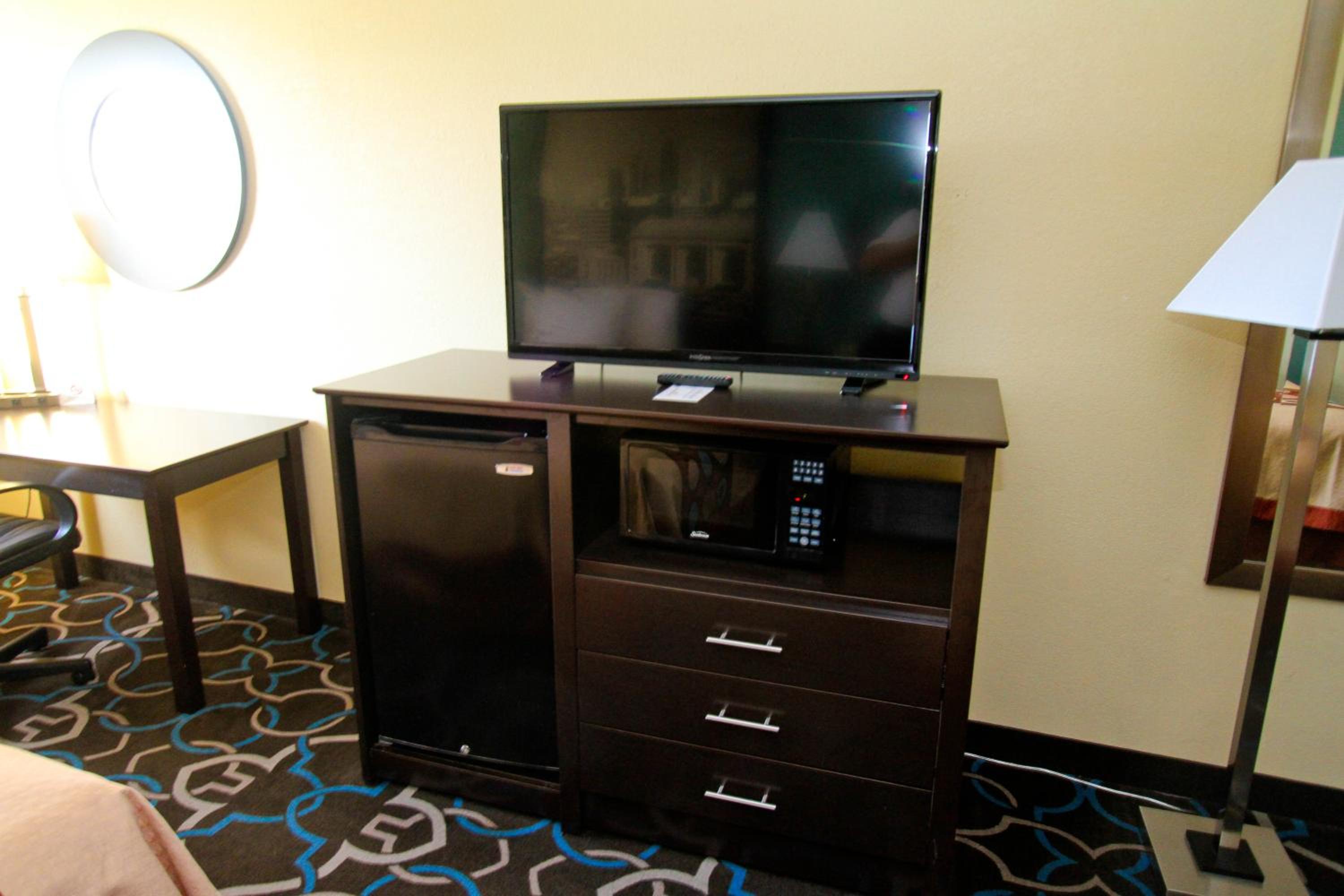 Double Room - Mobility Access/Non-Smoking photo 2