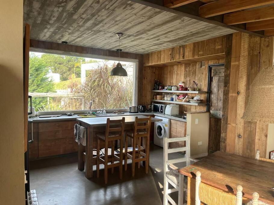 Four-Bedroom House photo 2