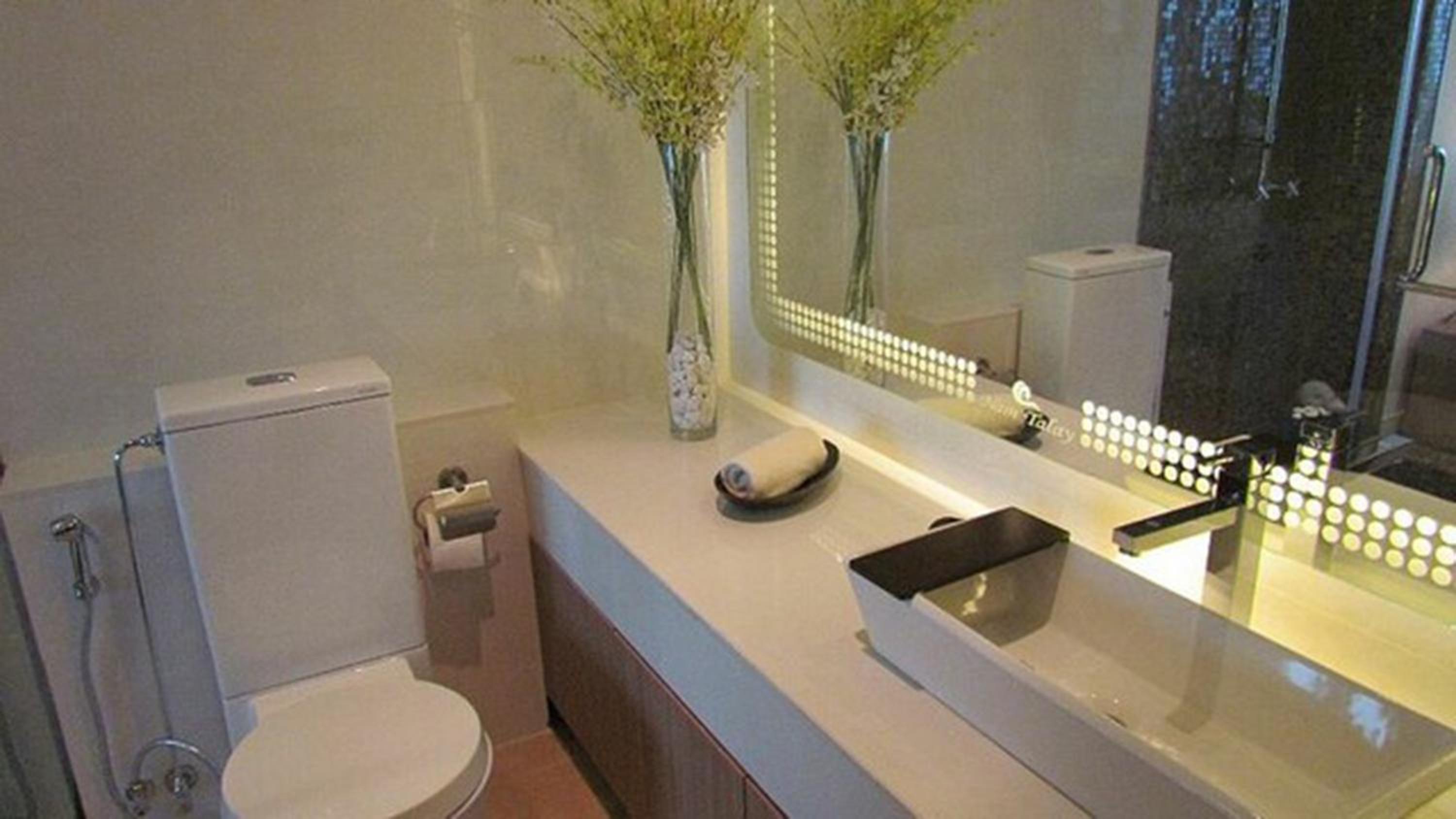 One-Bedroom Apartment with Balcony photo 1
