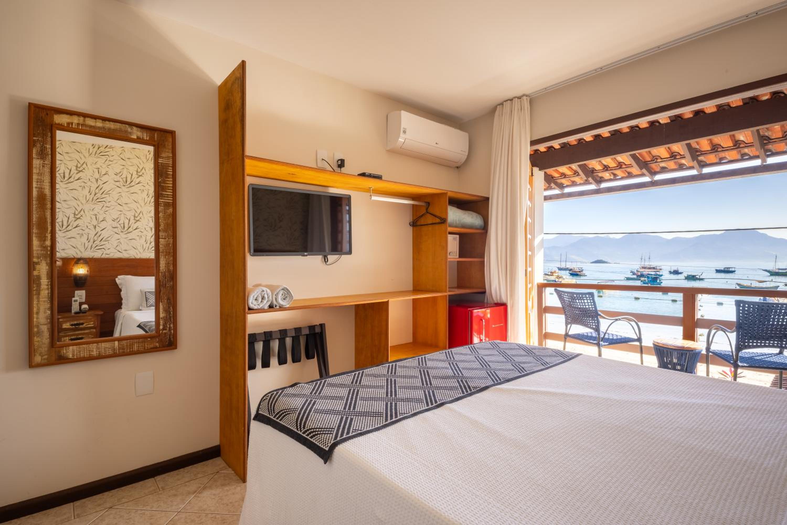 Double Room with Balcony and Sea View photo 1