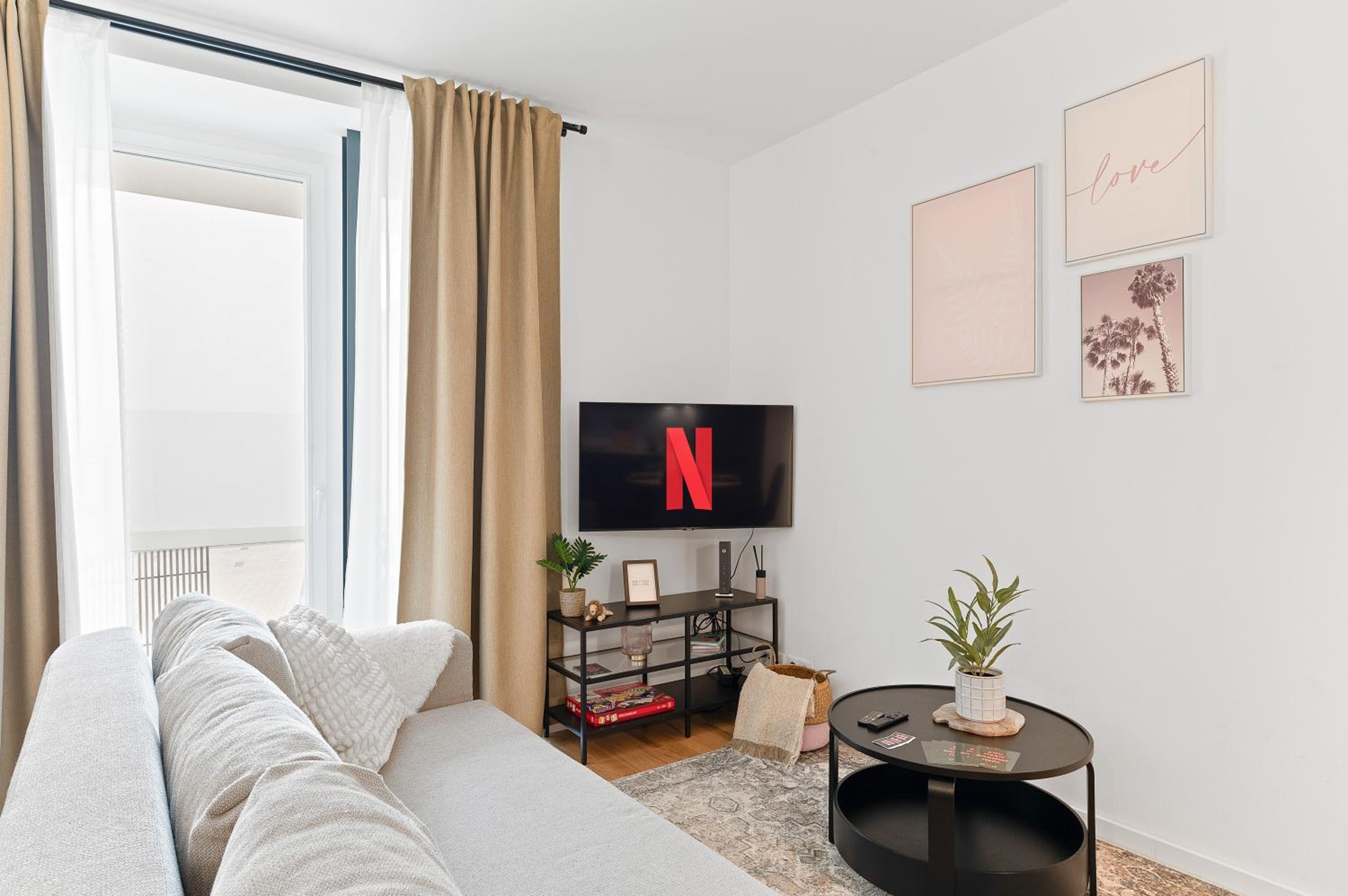 Studio Apartment photo 2