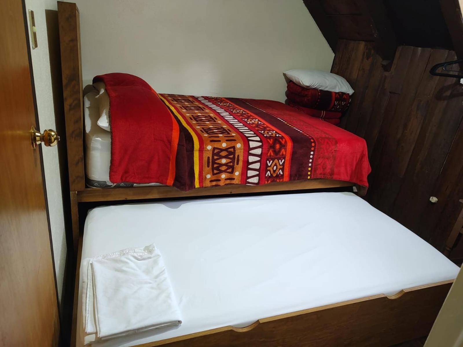 Economy Triple Room