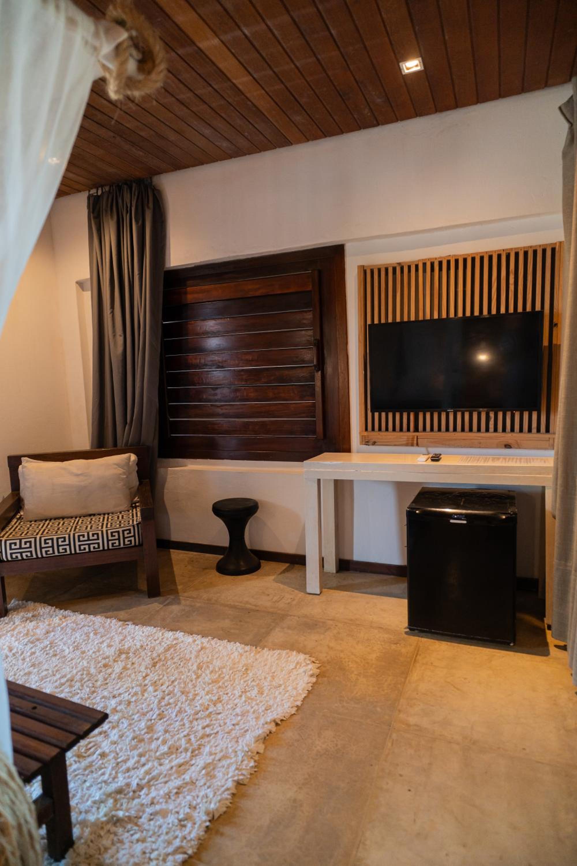 Queen Suite with Spa Bath photo 3