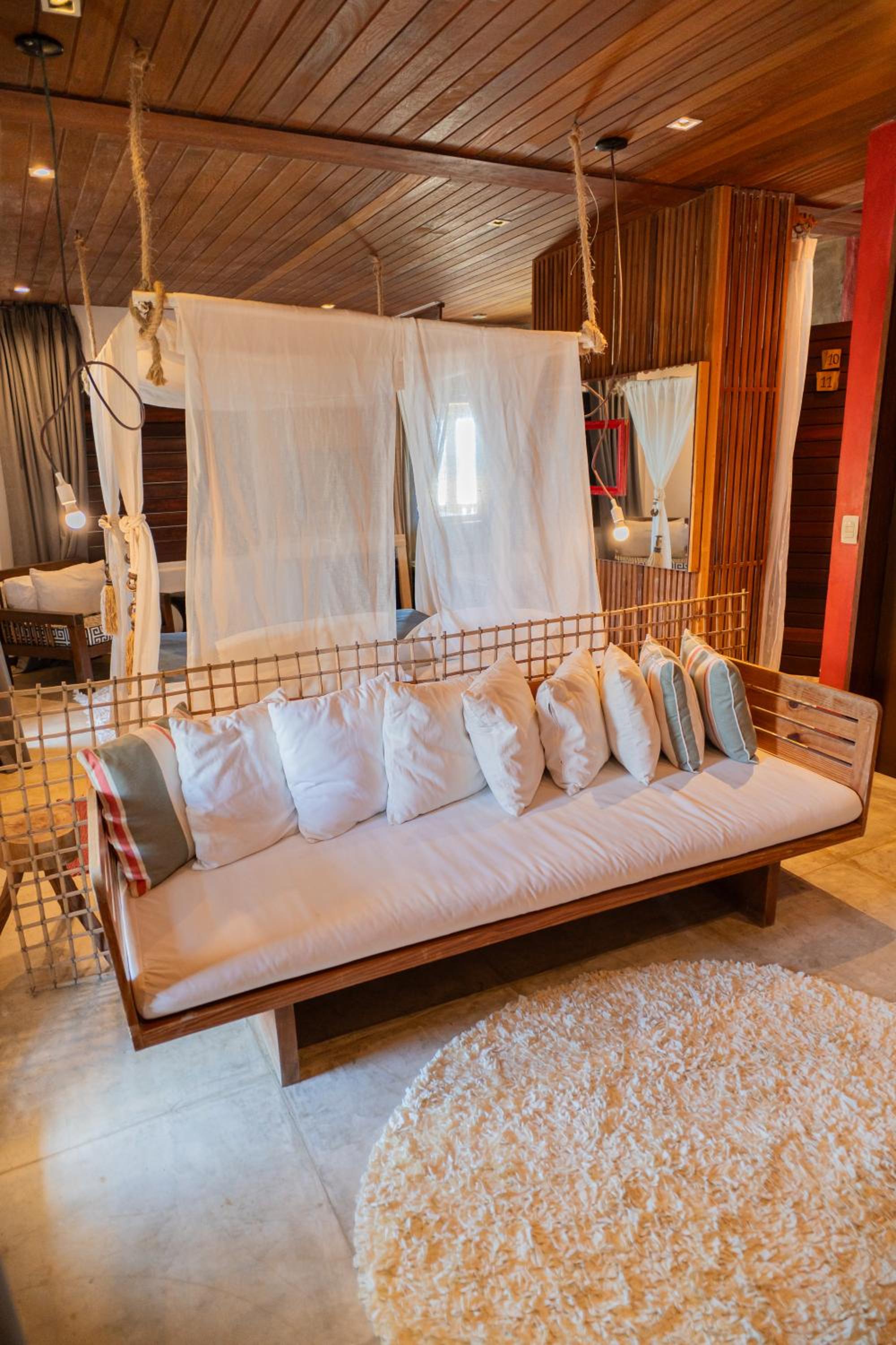 Queen Suite with Spa Bath